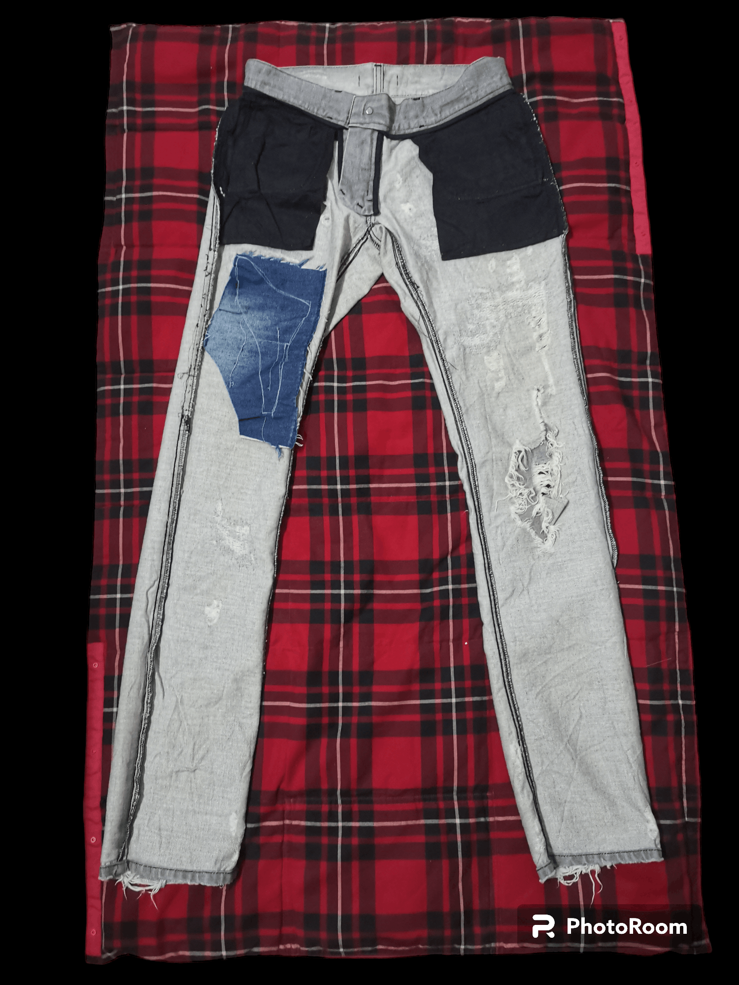 Dolce & Gabbana 💥Rare💥 Dolce & Gabbana Distressed Denim Size US 31 - 15 Thumbnail