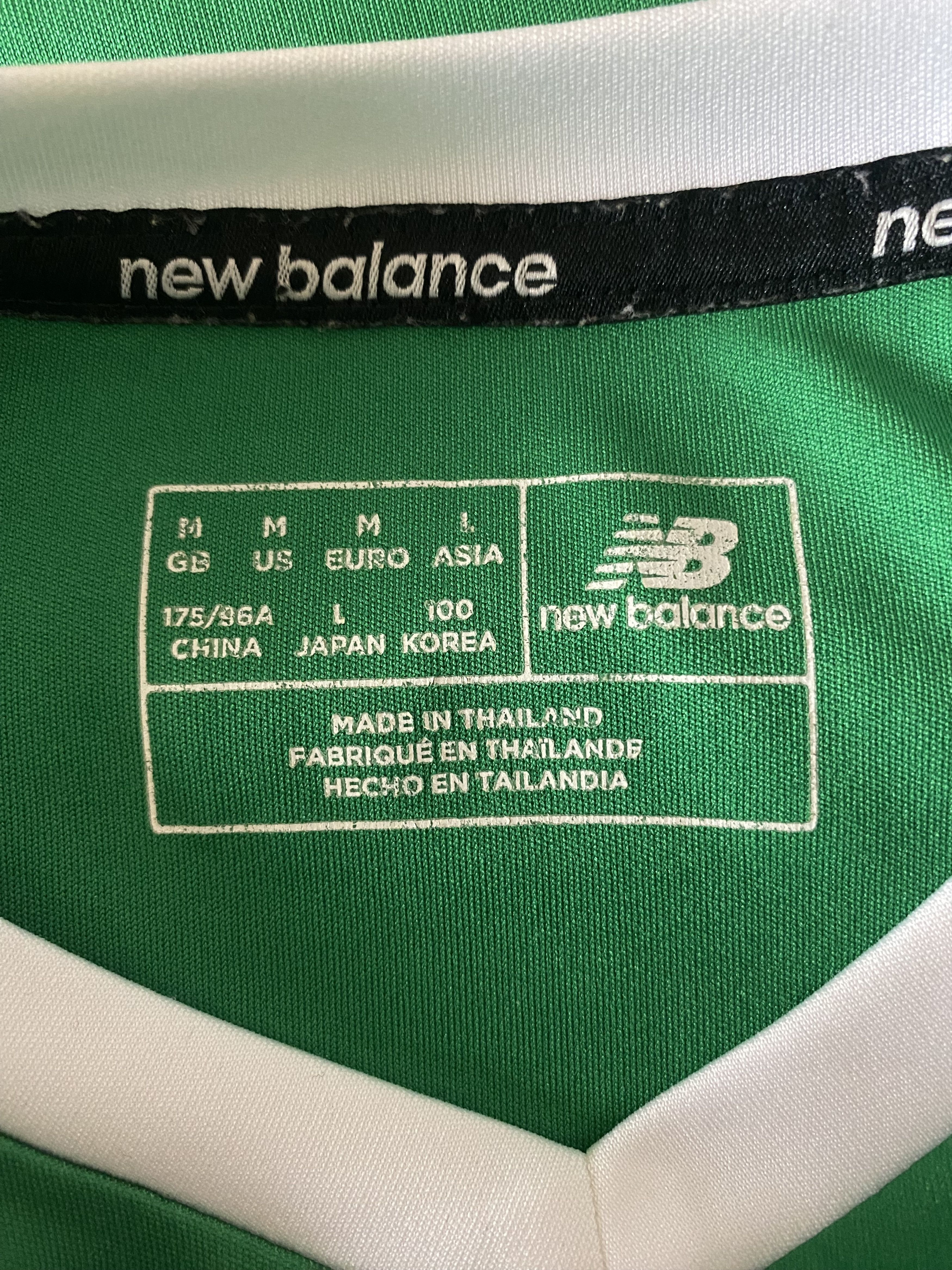 New Balance Football Jersey IRELAND 2017 - 2018 - M New Balance - UNIQUE Size US M / EU 48-50 / 2 - 4 Thumbnail