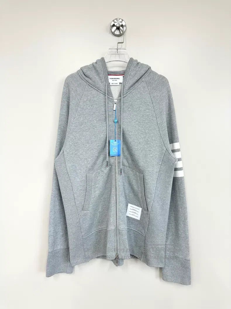 Thom Browne Thom Browne Gray Classic Four Stripe Zip Hooded Sweatshirt Size US XL / EU 56 / 4 - 1 Thumbnail