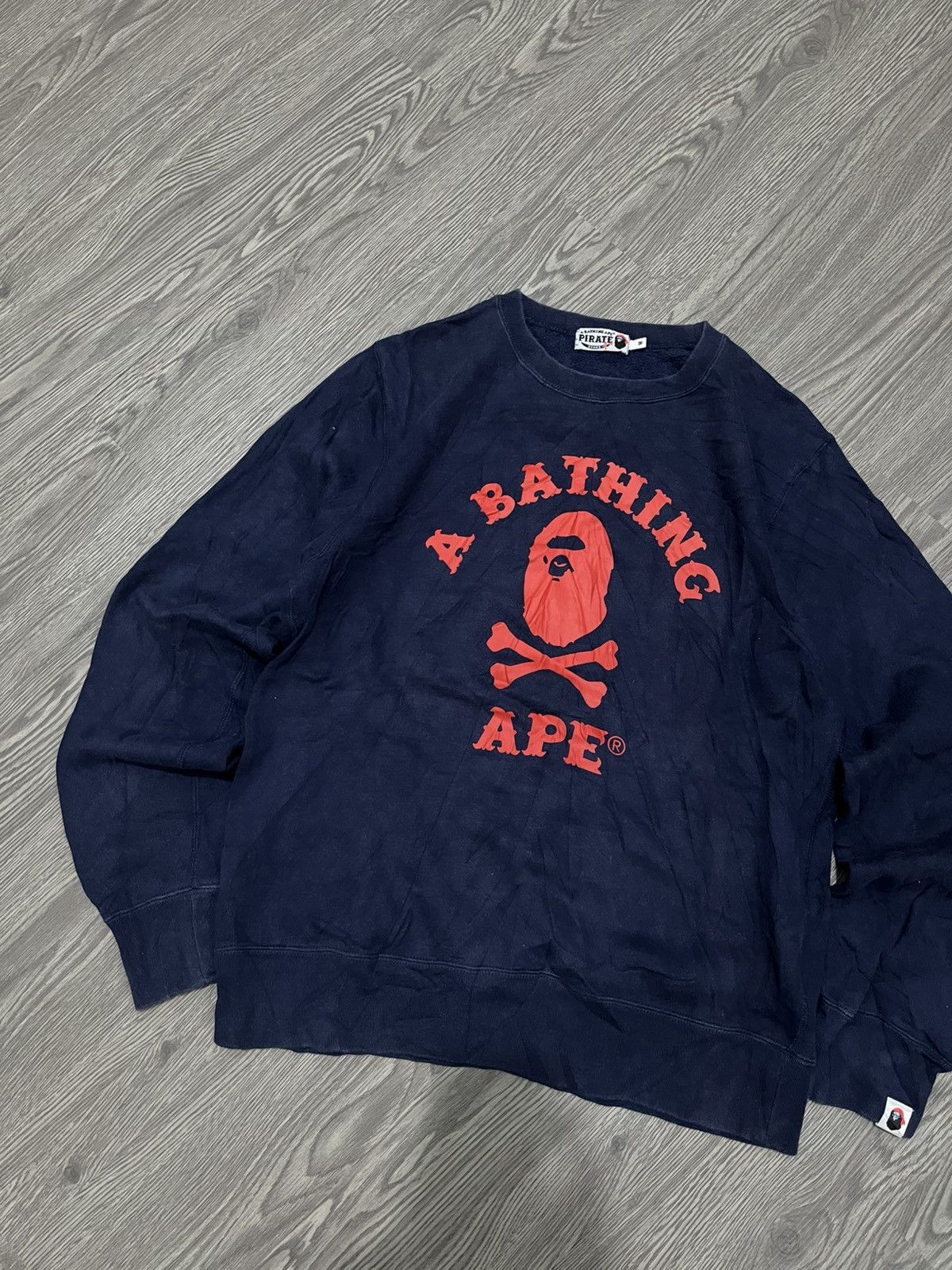 Bape A Bathing Ape logo College Crewneck Size US M / EU 48-50 / 2 - 2 Thumbnail