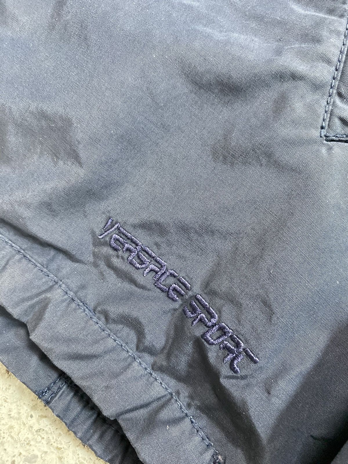 Versace Vintage versace sport windbreaker bomber jacket navy Size US L / EU 52-54 / 3 - 15 Thumbnail