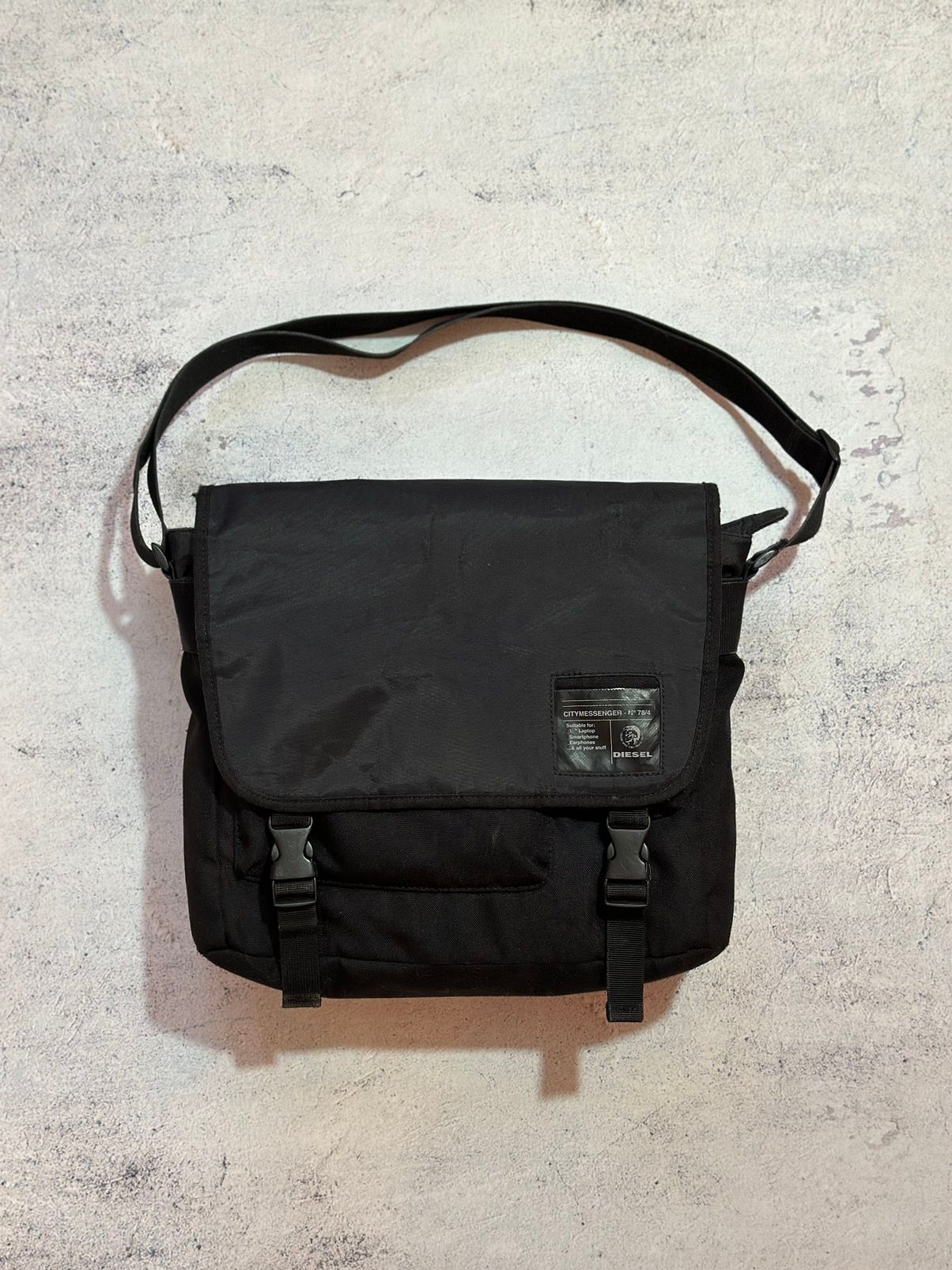Pre-owned Diesel Vintage Messenger Bag In Black