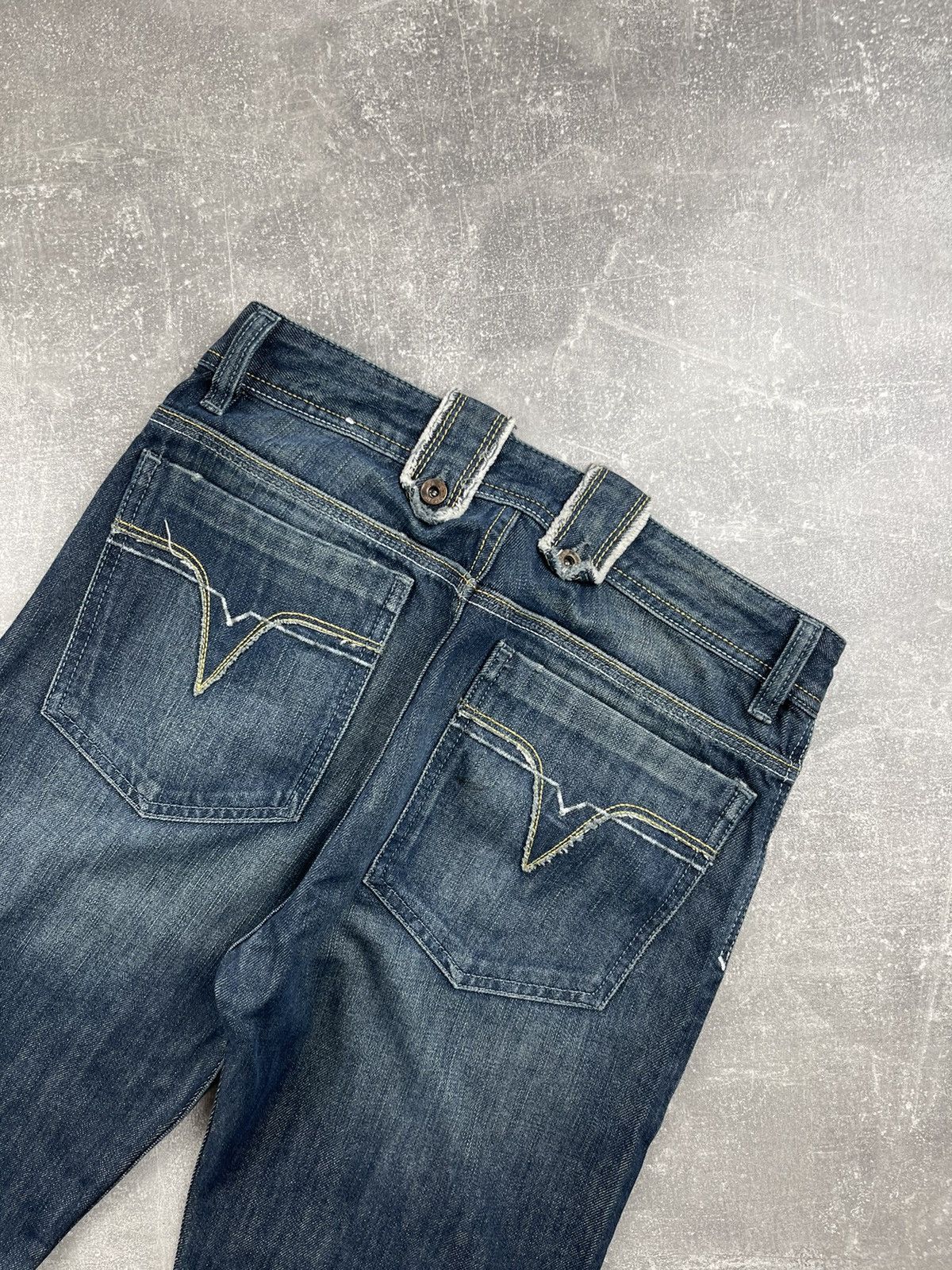 Diesel Diesel Zathan Flared Faded Size 14 Bootcut Y2K Vintage Jeans Size 32" / US 10 / IT 46 - 4 Thumbnail
