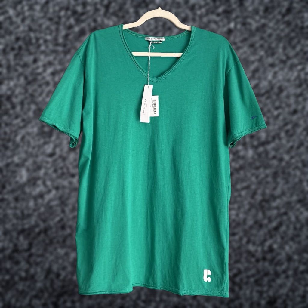 Daniele Alessandrini Daniele Alessandrini V-Neck T-Shirt Top Mens XL Green T-Shirt Top Casual Shirt Made in Italy Size US XL / EU 56 / 4 - 1 Thumbnail
