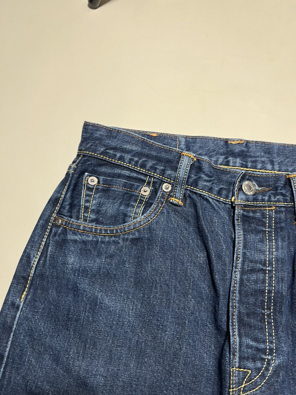 Levi's Vintage Clothing Vintage Levi’s 501 WhiteOak ConeDenim Selvedge VStitch Jeans Size US 30 / EU 46 - 19 Thumbnail