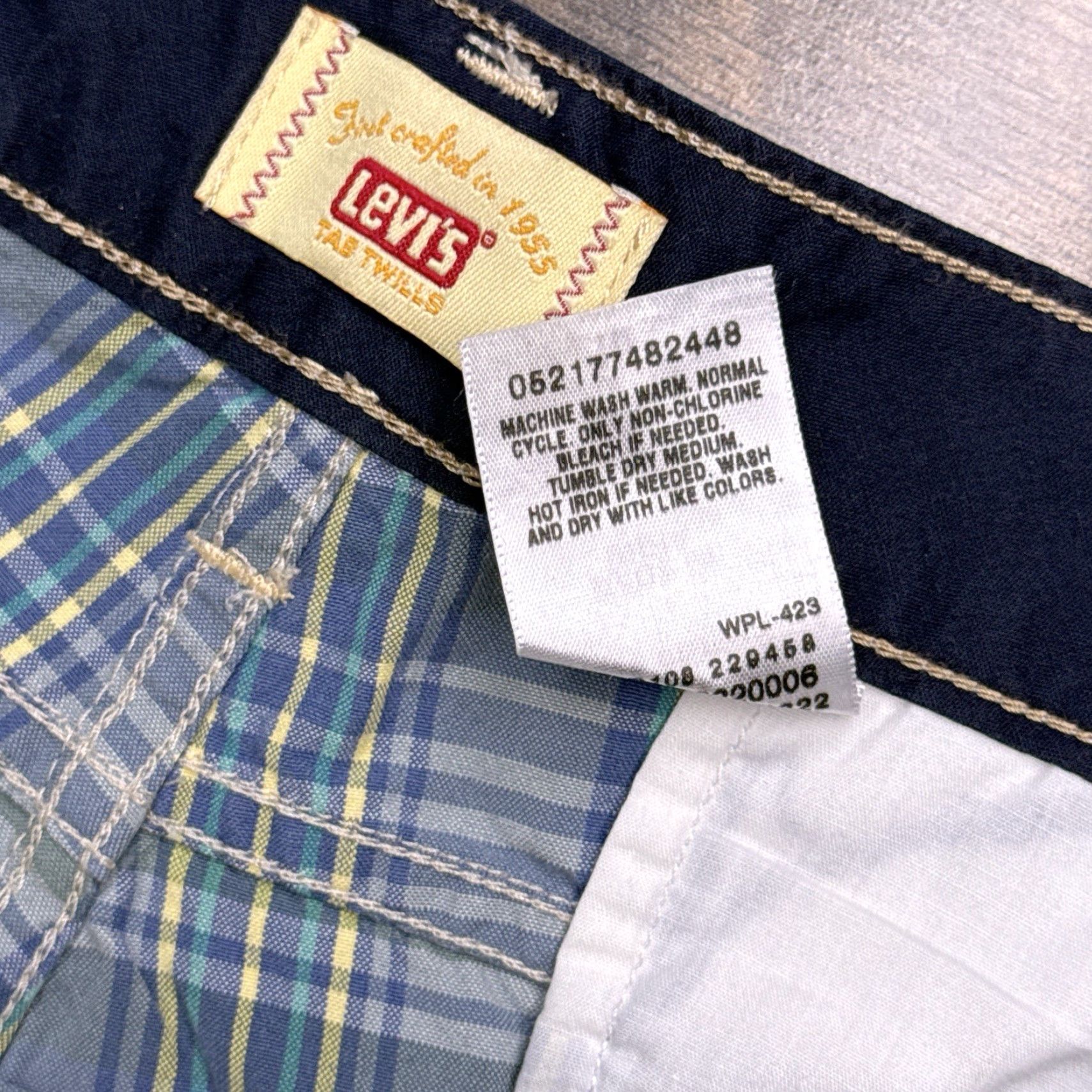 Levi's Levis Bermuda Shorts Womens 10 Blue Plaid Twill Belt 2005 New Size 32" / US 10 / IT 46 - 6 Thumbnail