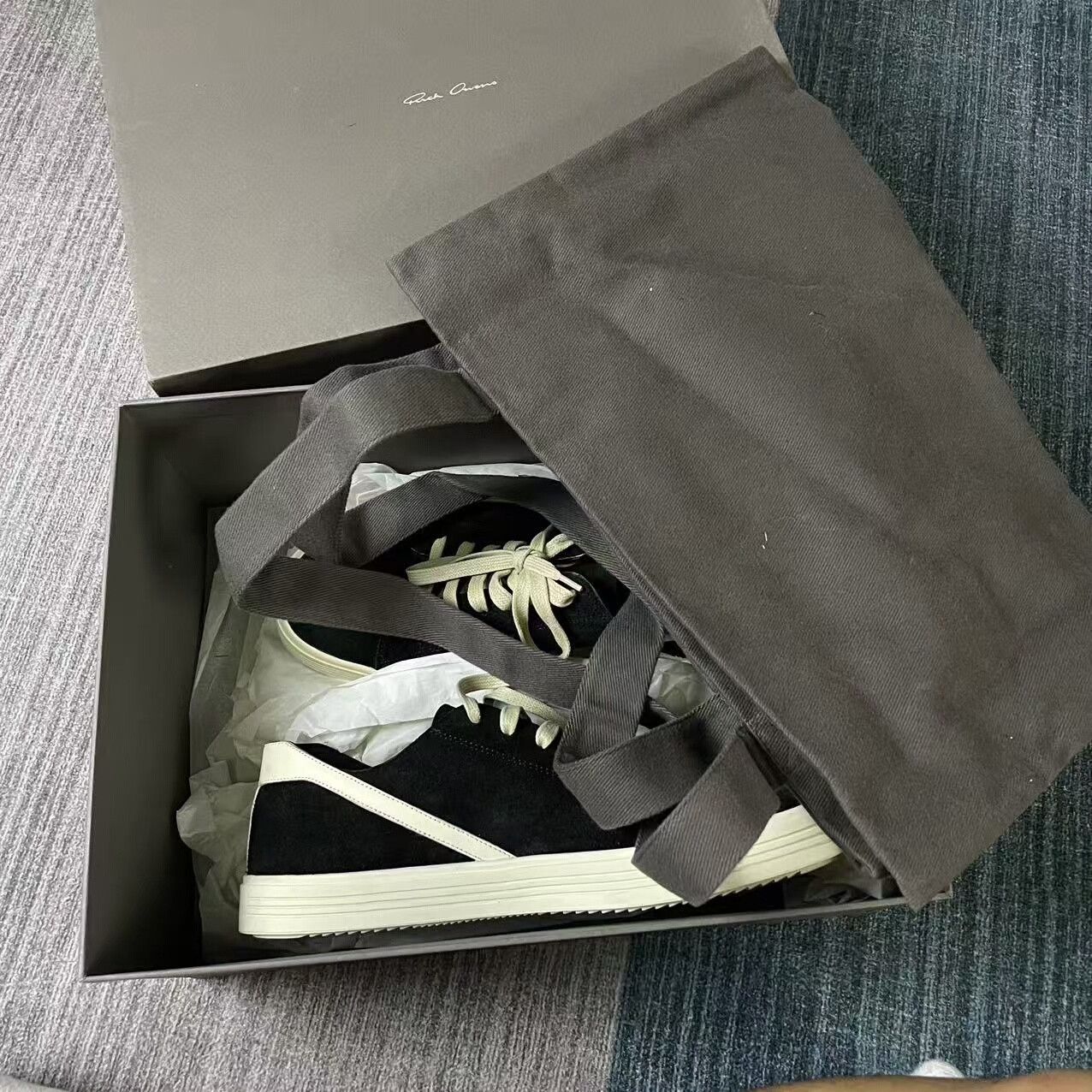 Rick Owens Rick Owens Classic Low Top Sneakers Size US 7 / EU 40 - 1 Thumbnail
