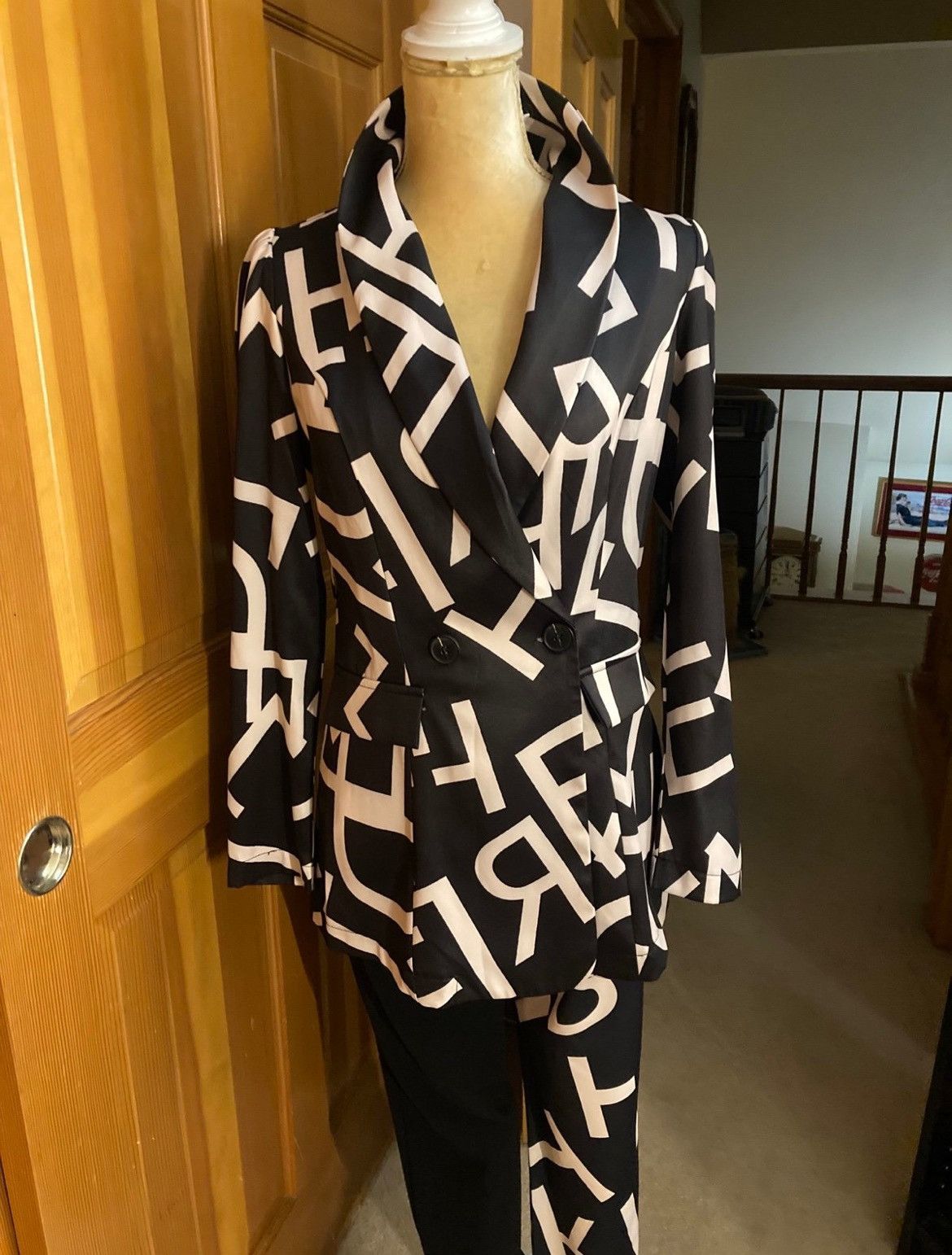 Designer × Other New, Women’s Lavishly Paris Letter Print Pantsuit. Size M / US 6-8 / IT 42-44 - 7 Thumbnail