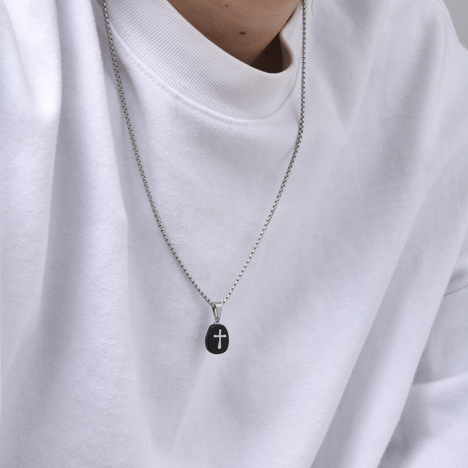 Jewelry Retro Classic Style Cross Necklace Size ONE SIZE - 8 Thumbnail