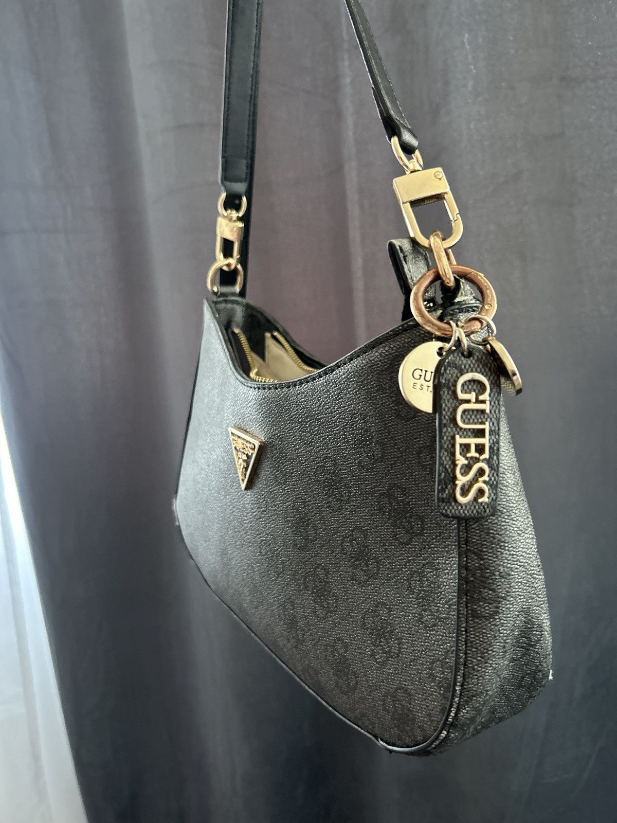 Guess GUESS Tasche – Grau – Vintage Look – gebraucht aber stylisch Size ONE SIZE - 4 Thumbnail