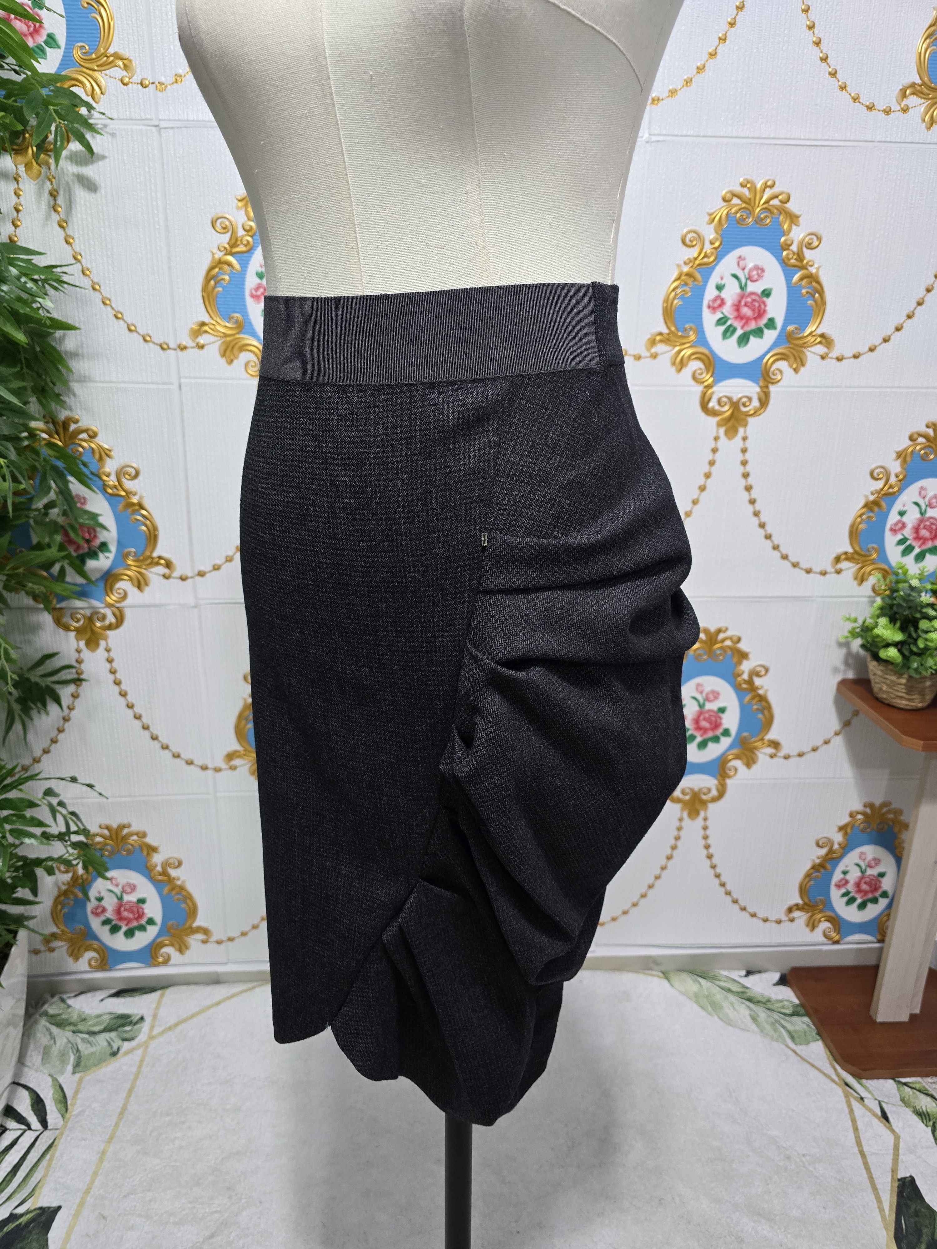 Max Mara × Sportmax × Vintage SPORTMAX skirt Beautiful size Small Size 27" / US 4 / IT 40 - 5 Thumbnail