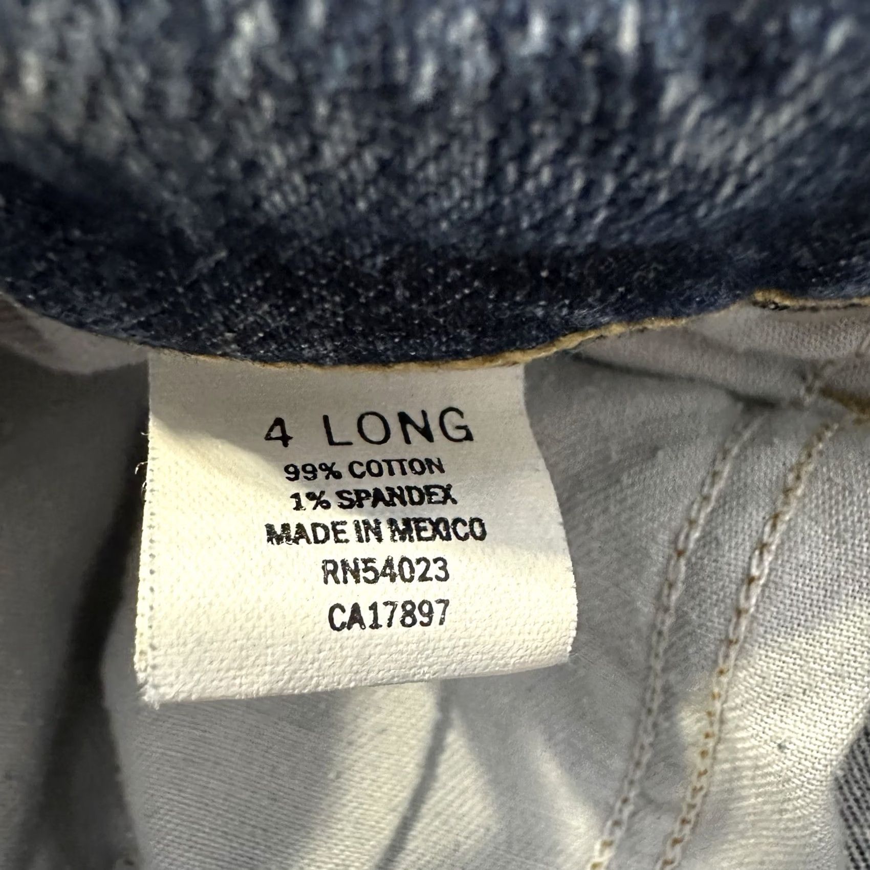 Old Navy Old Navy Jeans Womens 4 Bootcut Mid Rise 27x33 Medium Wash Stretch Denim Tubular 5-Pocket Car Size 27" / US 4 / IT 40 - 6 Thumbnail