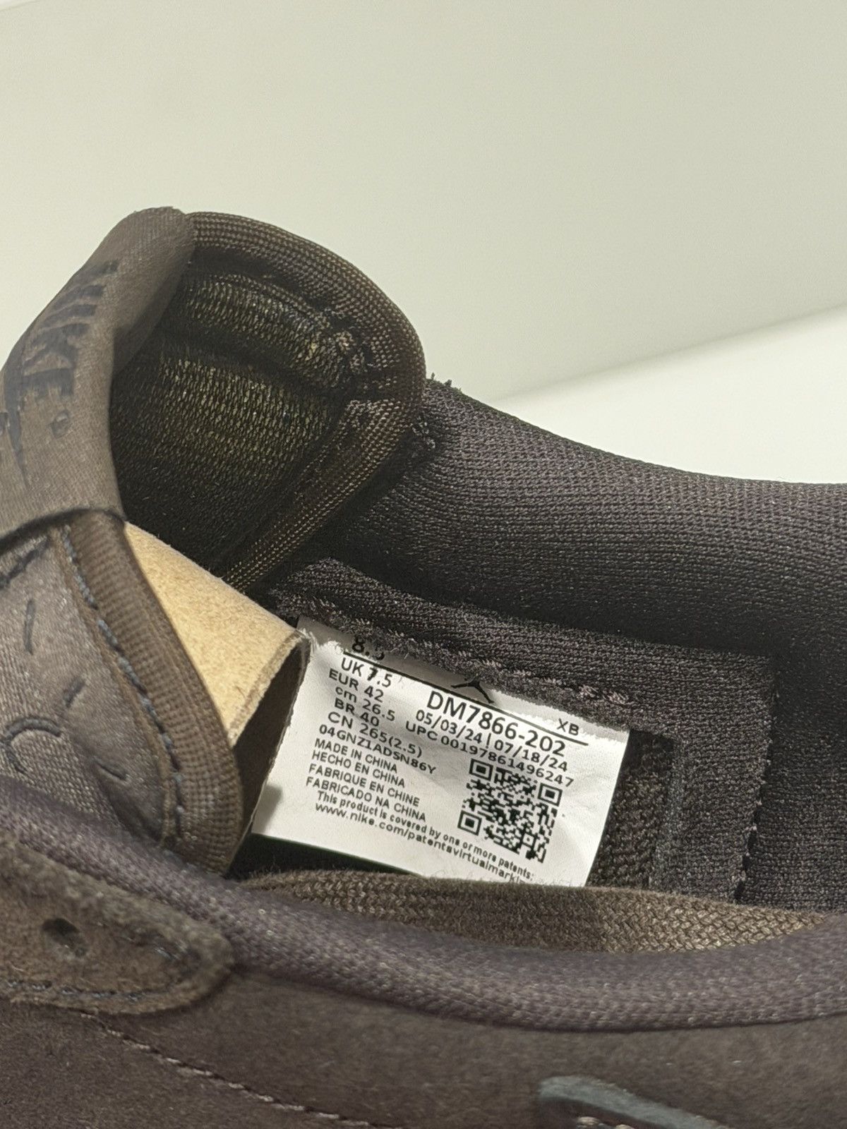 Nike × Travis Scott Air Jordan 1 Retro Low SP Travis Scott Velvet Brown Size US 9 / EU 42 - 12 Thumbnail