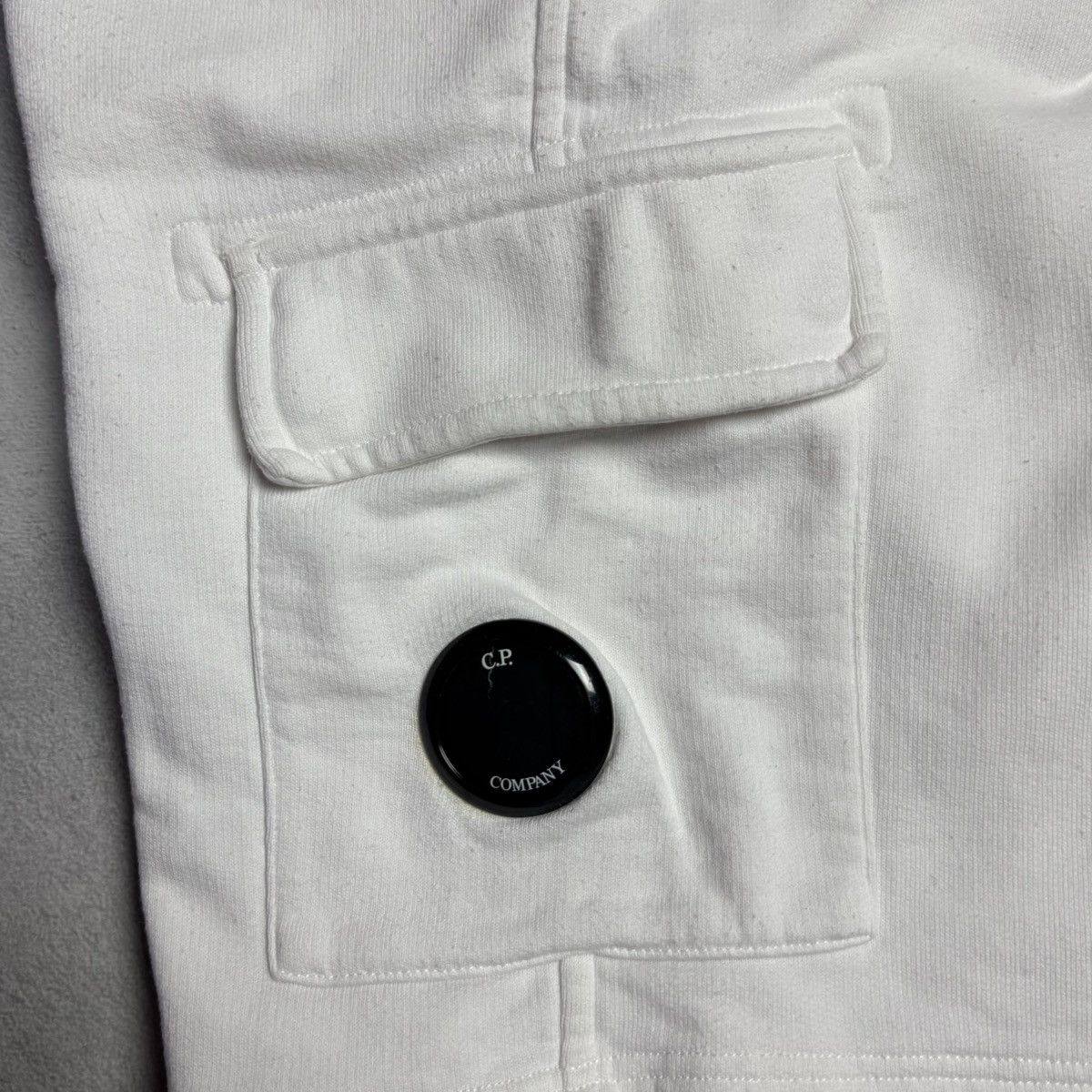C.P. Company C.P. Company Cotton Cargo Shorts size 12 Size US 30 / EU 46 - 8 Thumbnail