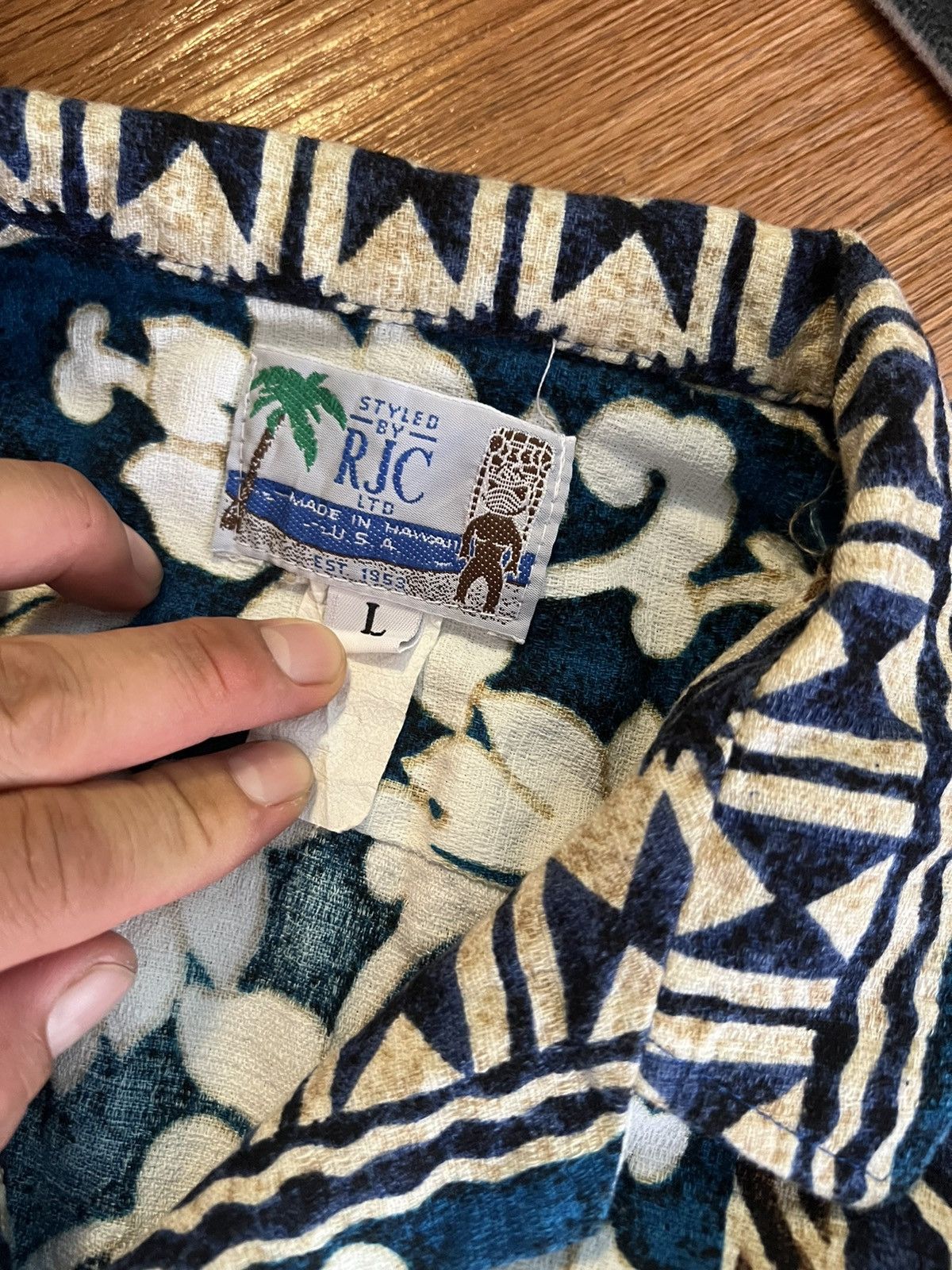 Other Vtg Hawaii RJC Size US L / EU 52-54 / 3 - 8 Thumbnail