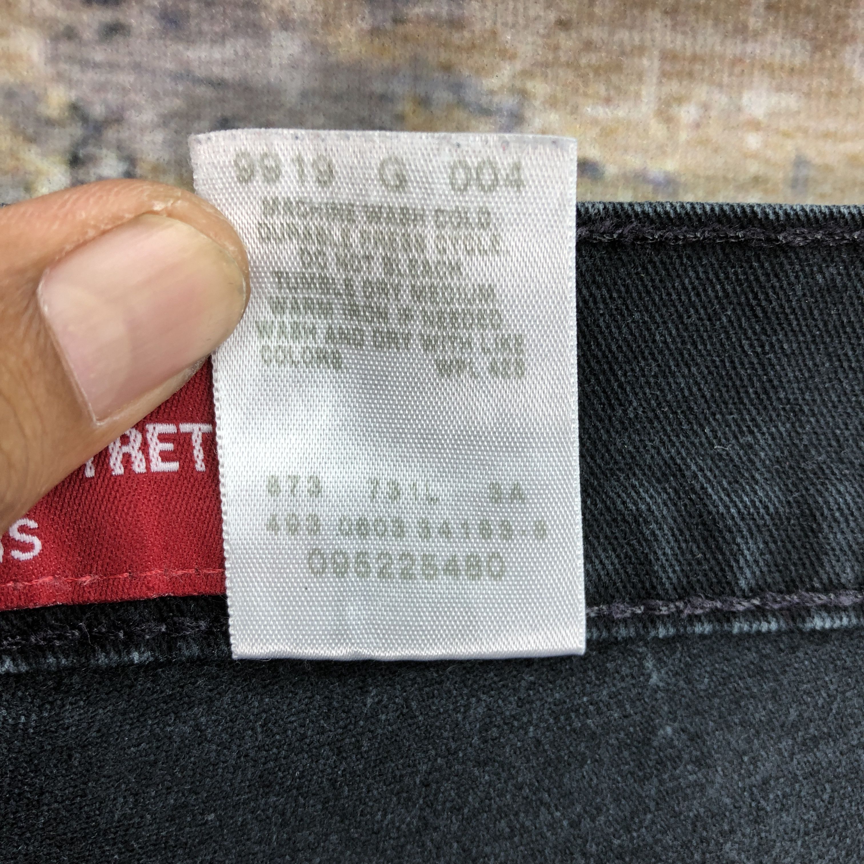Levi's Vintage Y2K Levis Super Black Jeans Levi's Tapered Denim Size US 40 / EU 56 - 8 Thumbnail