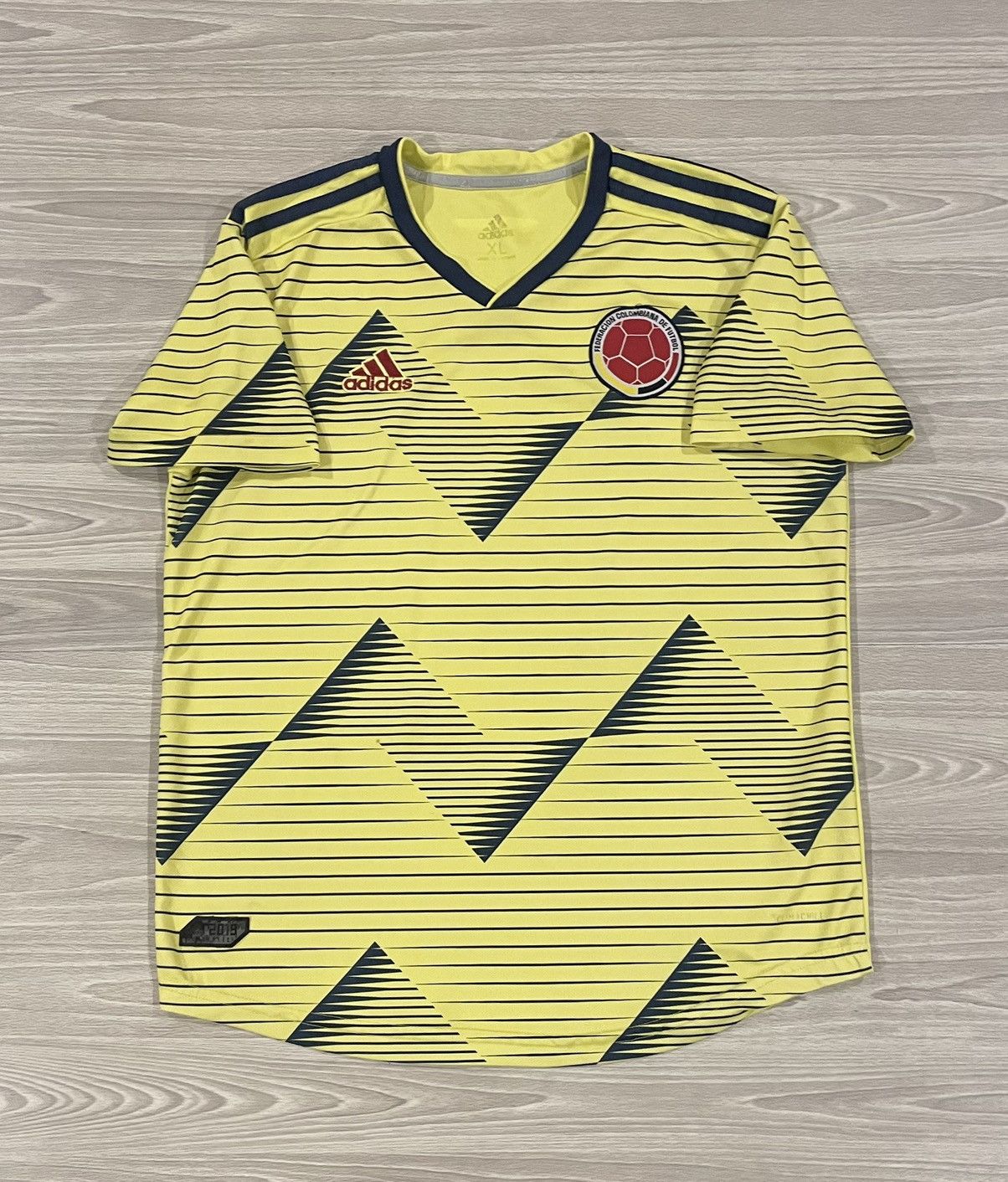 Adidas Adidas 2019/20 Colombia FC National Soccer Jersey Men’s XL Size US XL / EU 56 / 4 - 1 Thumbnail