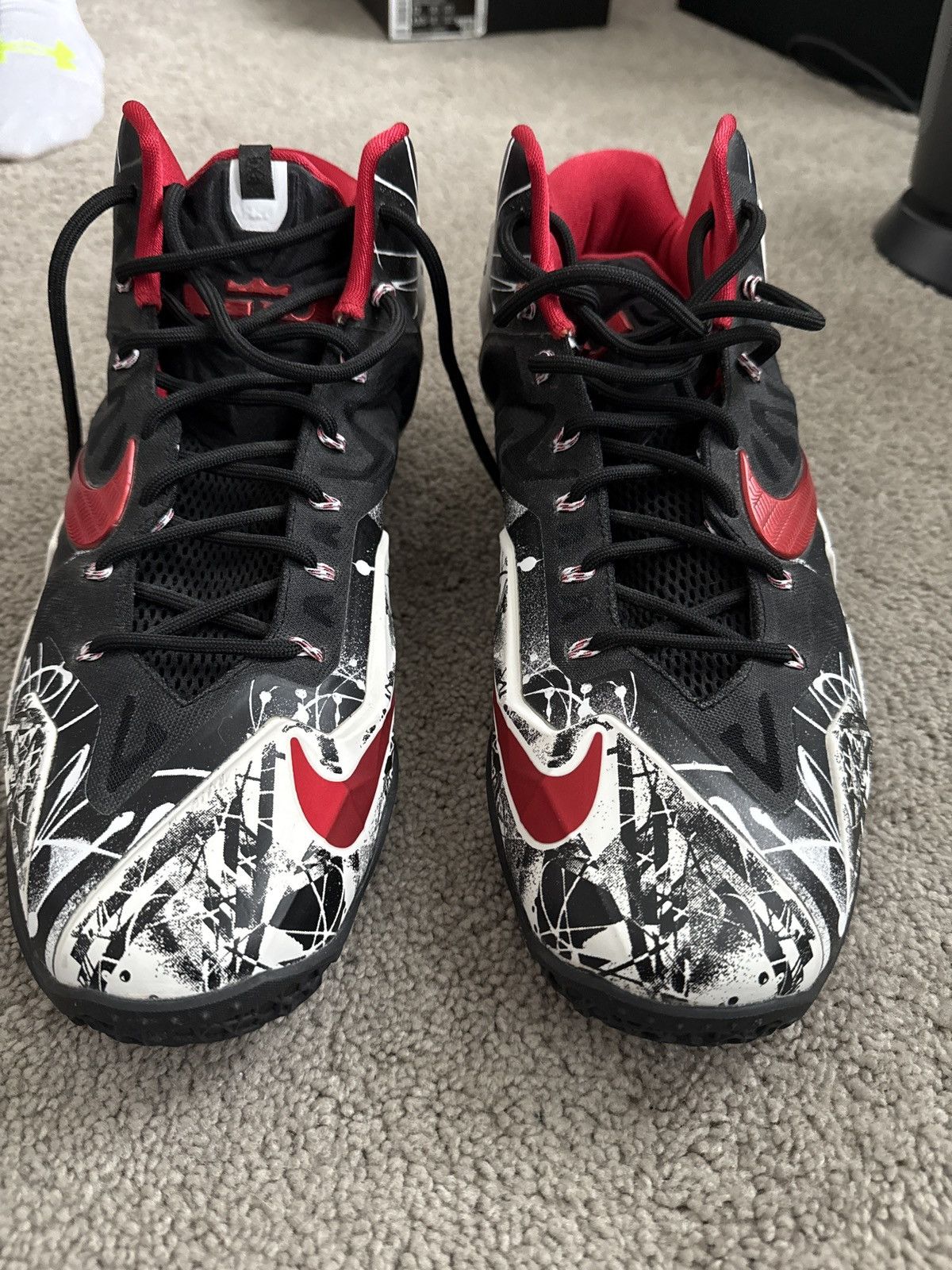 Nike Lebron XI Graffiti Size US 13 / EU 46 - 5 Thumbnail