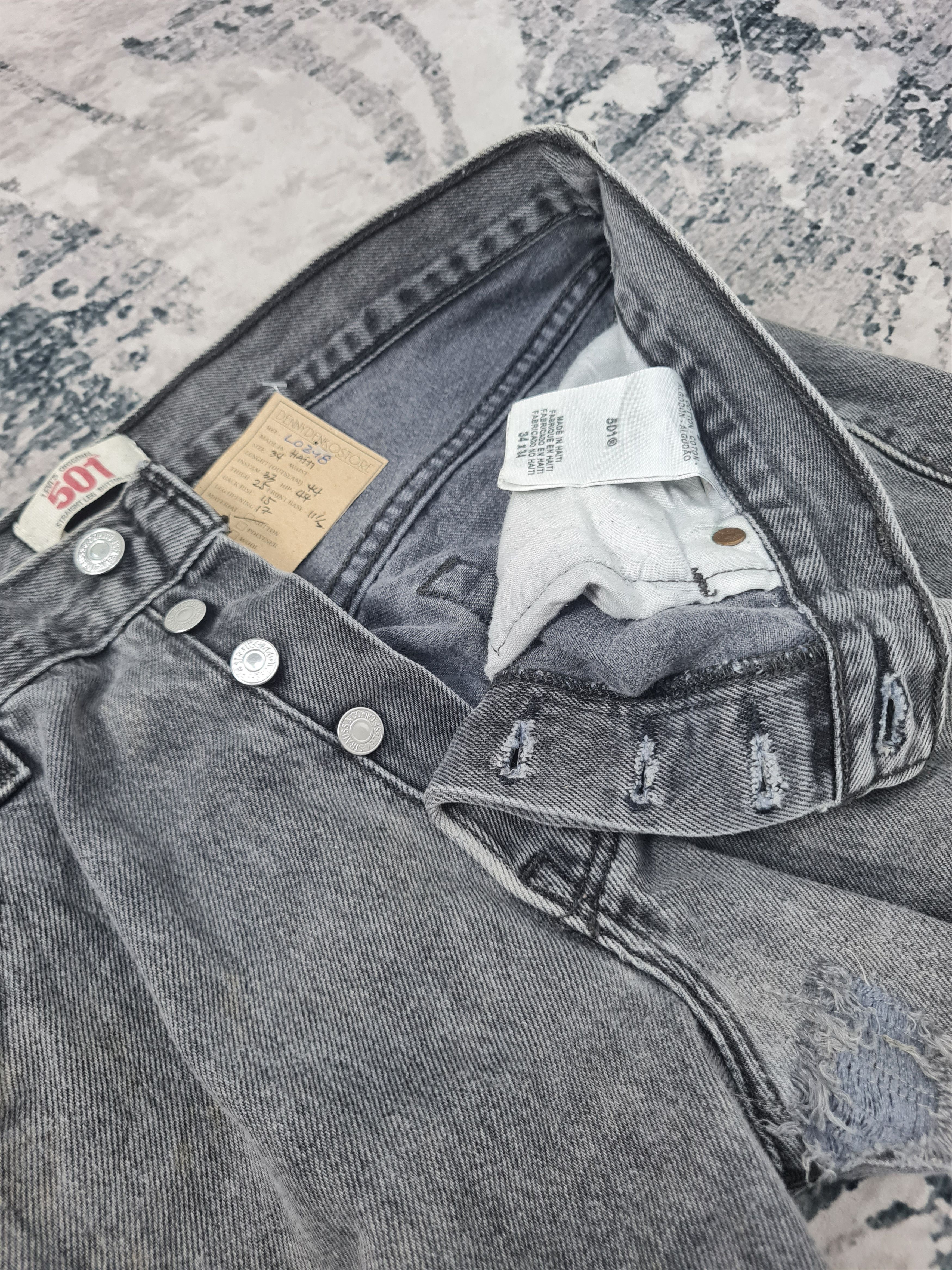 Levi's Vtg LEVIS 501 Black Sun Faded Ripped Jeans L0398 Size 34X33 Size US 34 / EU 50 - 12 Thumbnail