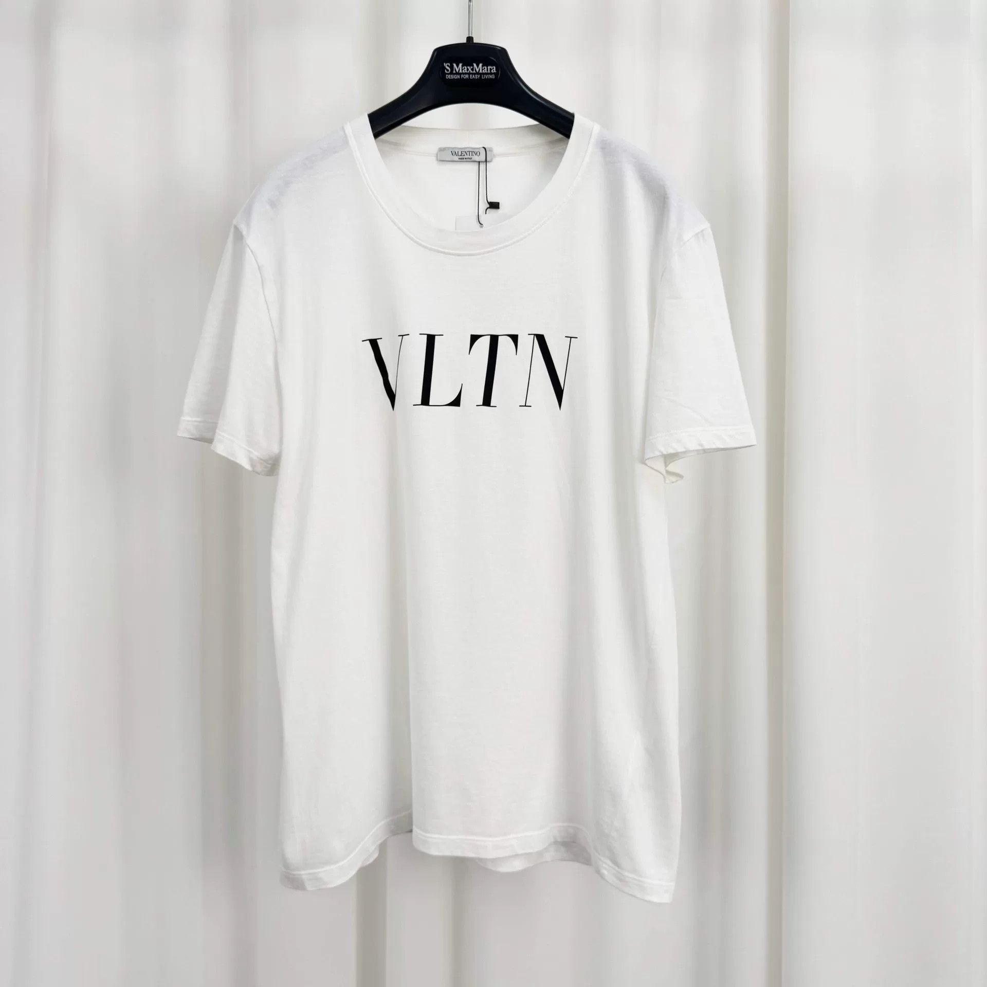 Valentino Valentino Printed Letter Short-Sleeve Size US M / EU 48-50 / 2 - 1 Thumbnail