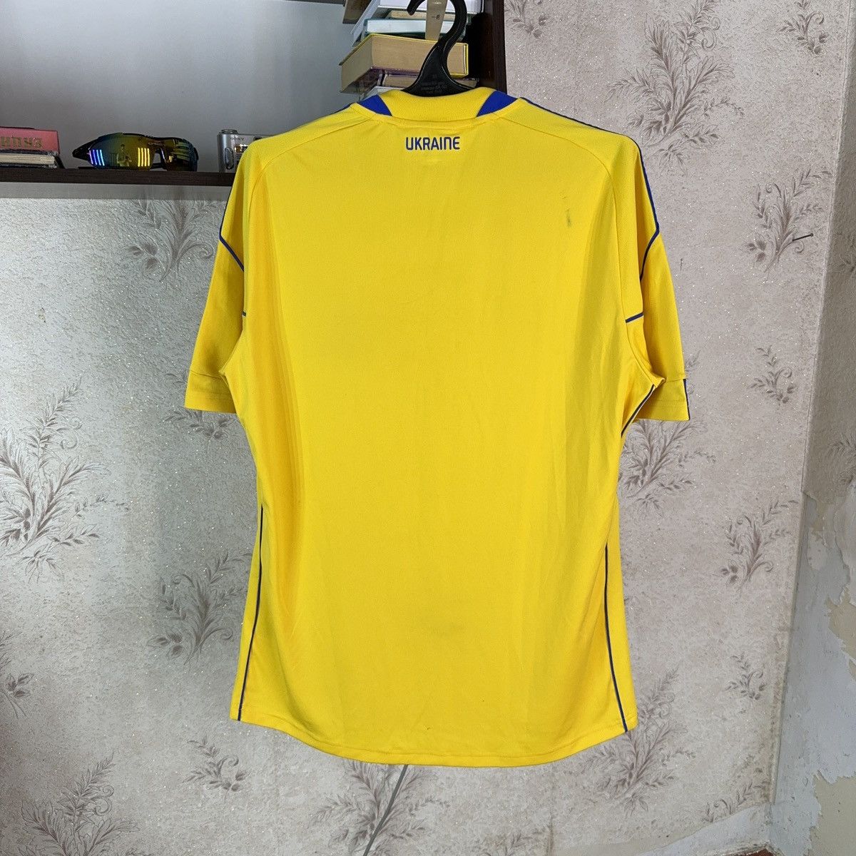 Adidas Adidas Ukraine Jersey 2011-12 Home Football Shirt Soccer L Size US L / EU 52-54 / 3 - 2 Thumbnail