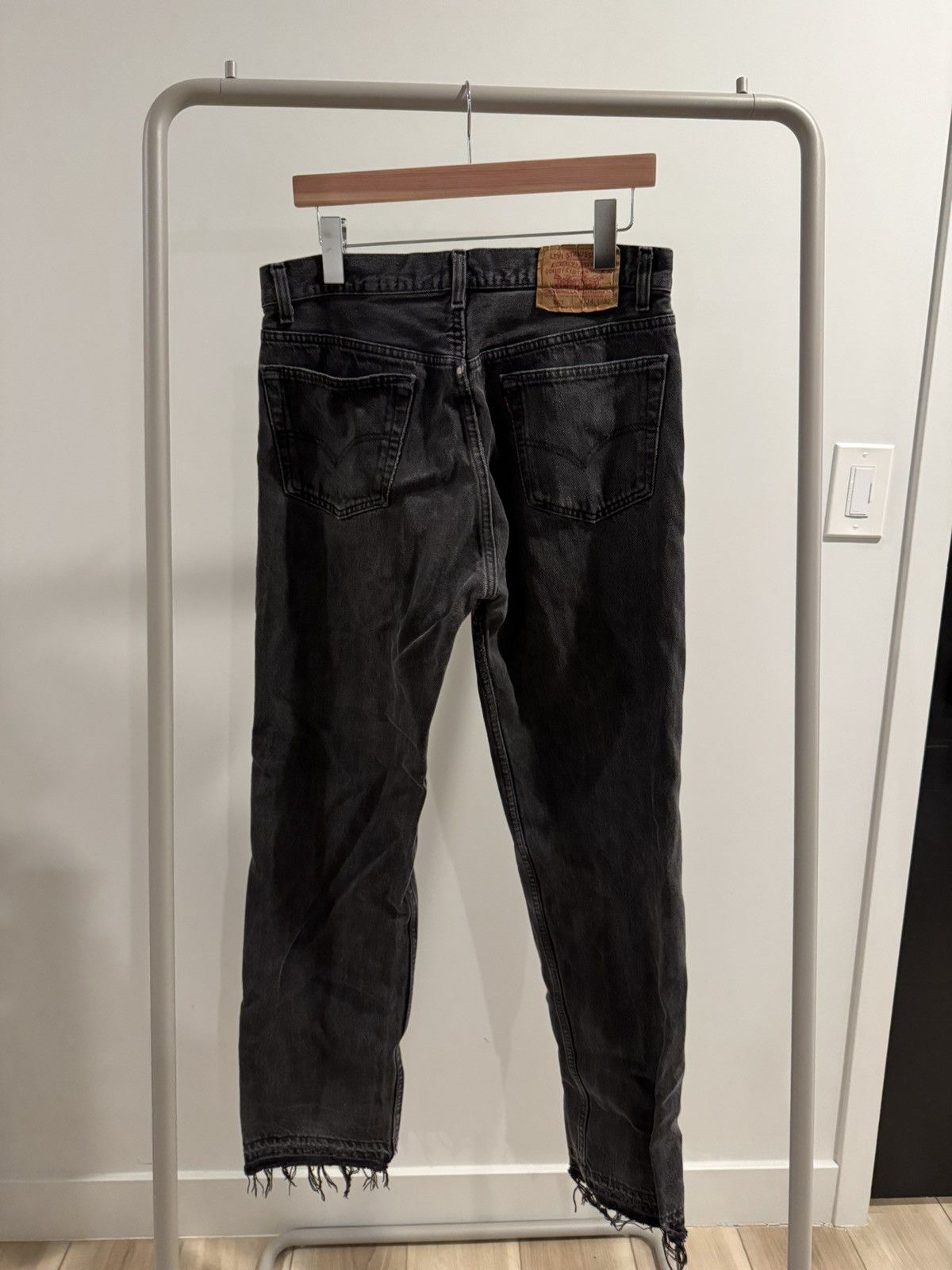 Levi's Vintage Levi black denim with distressed hem Size US 32 / EU 48 - 2 Thumbnail