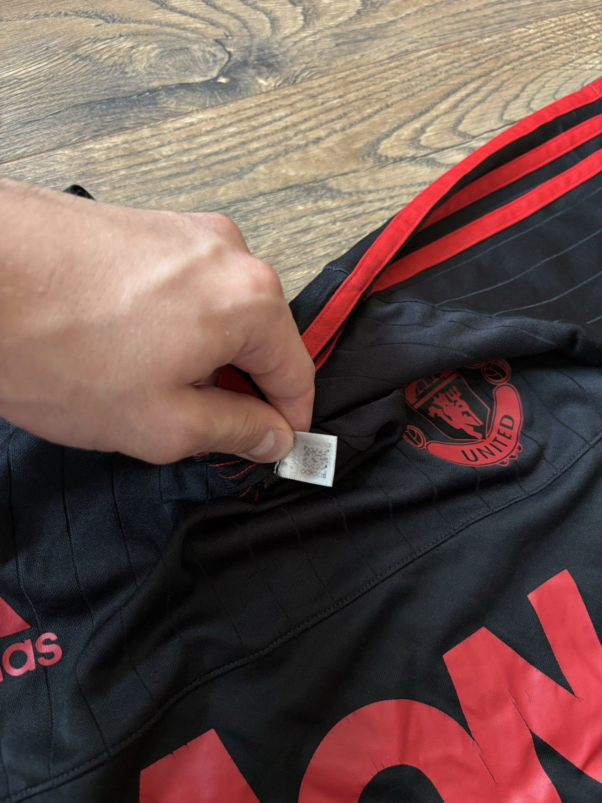 Adidas RARE Manchester United 2015-16 training football shirt sz M Size US M / EU 48-50 / 2 - 3 Thumbnail