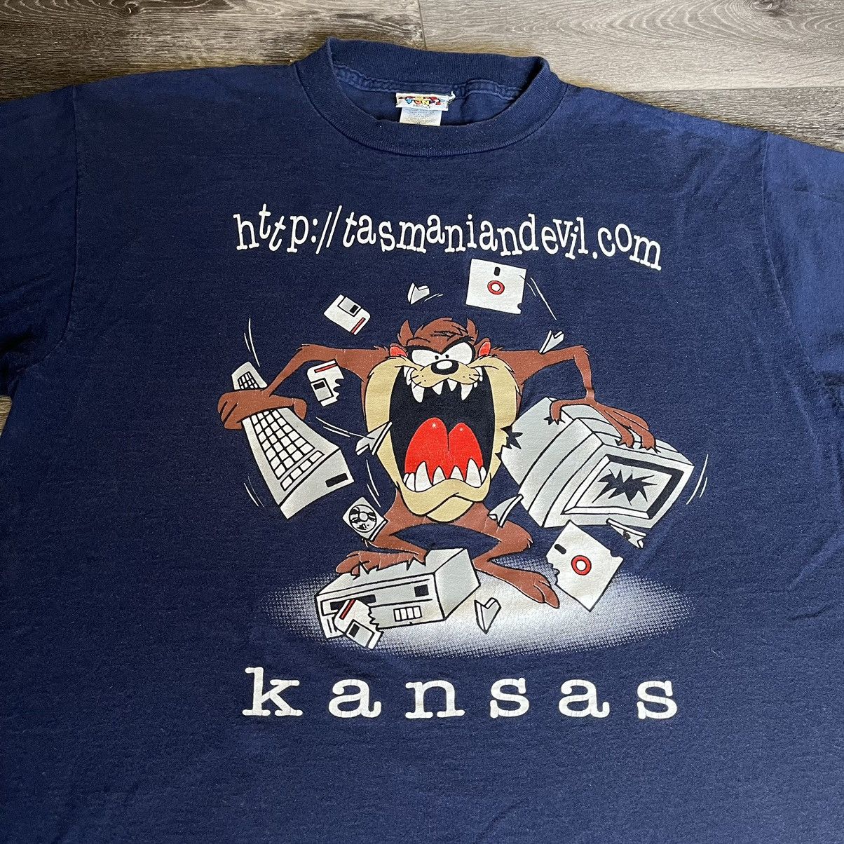 Vintage Vintage 1990s Tasmanian Taz Devil Computer Website Logo Tee Size US L / EU 52-54 / 3 - 1 Thumbnail