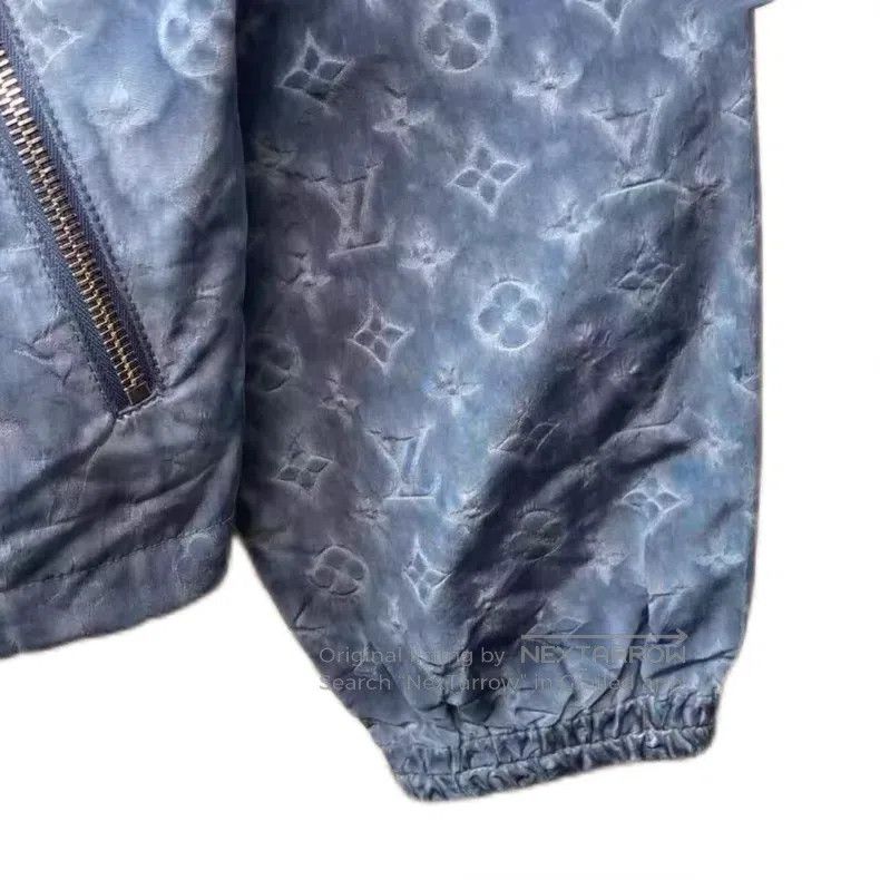 Louis Vuitton Louis Vuitton Blue logo, full print, hooded, drawstring zi Size XS / US 0-2 / IT 36-38 - 4 Thumbnail
