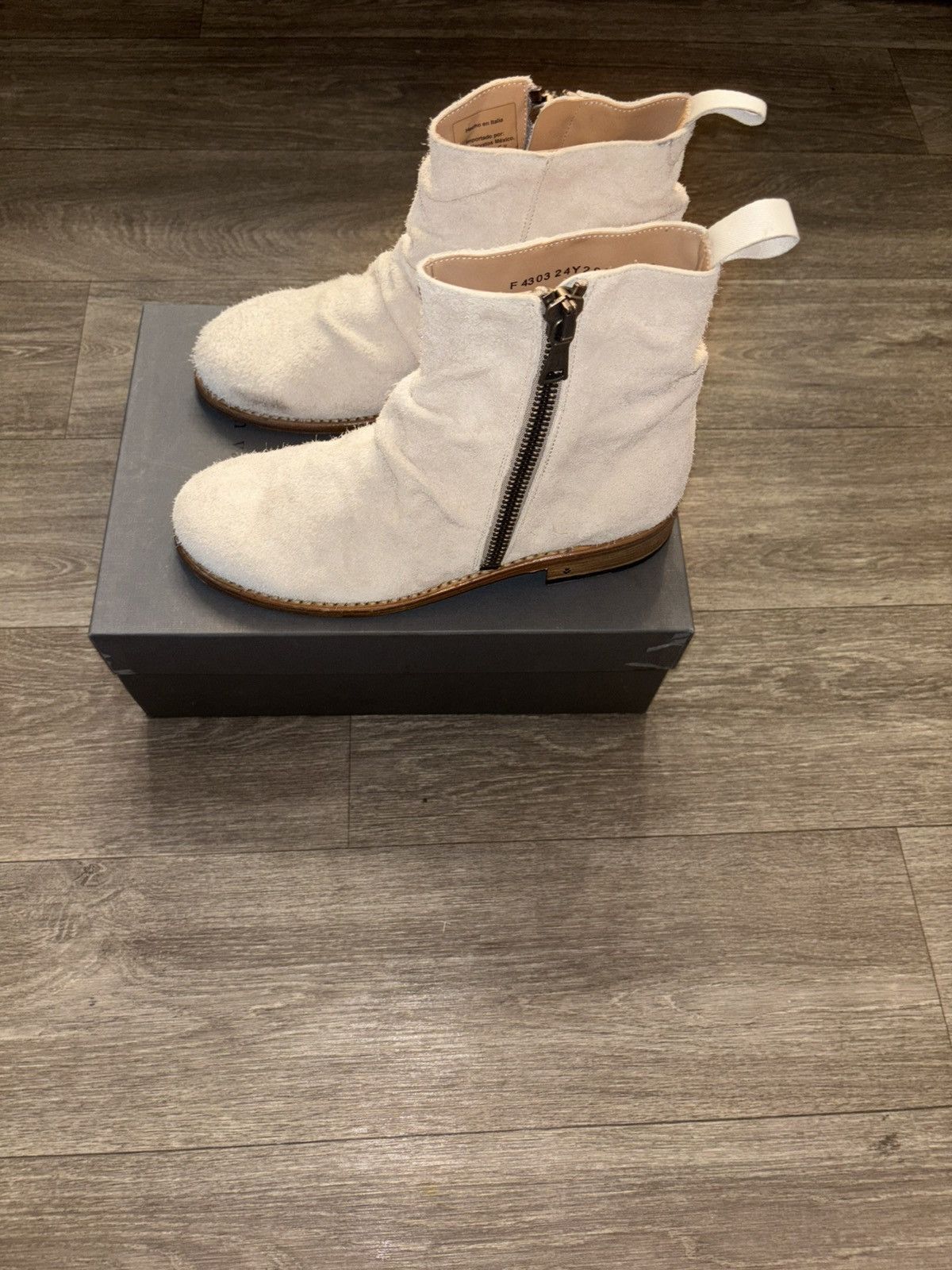 John Varvatos New - John Varvatos - Brushed Suede - Size 9 - Made in Italy Size US 9 / EU 42 - 7 Thumbnail