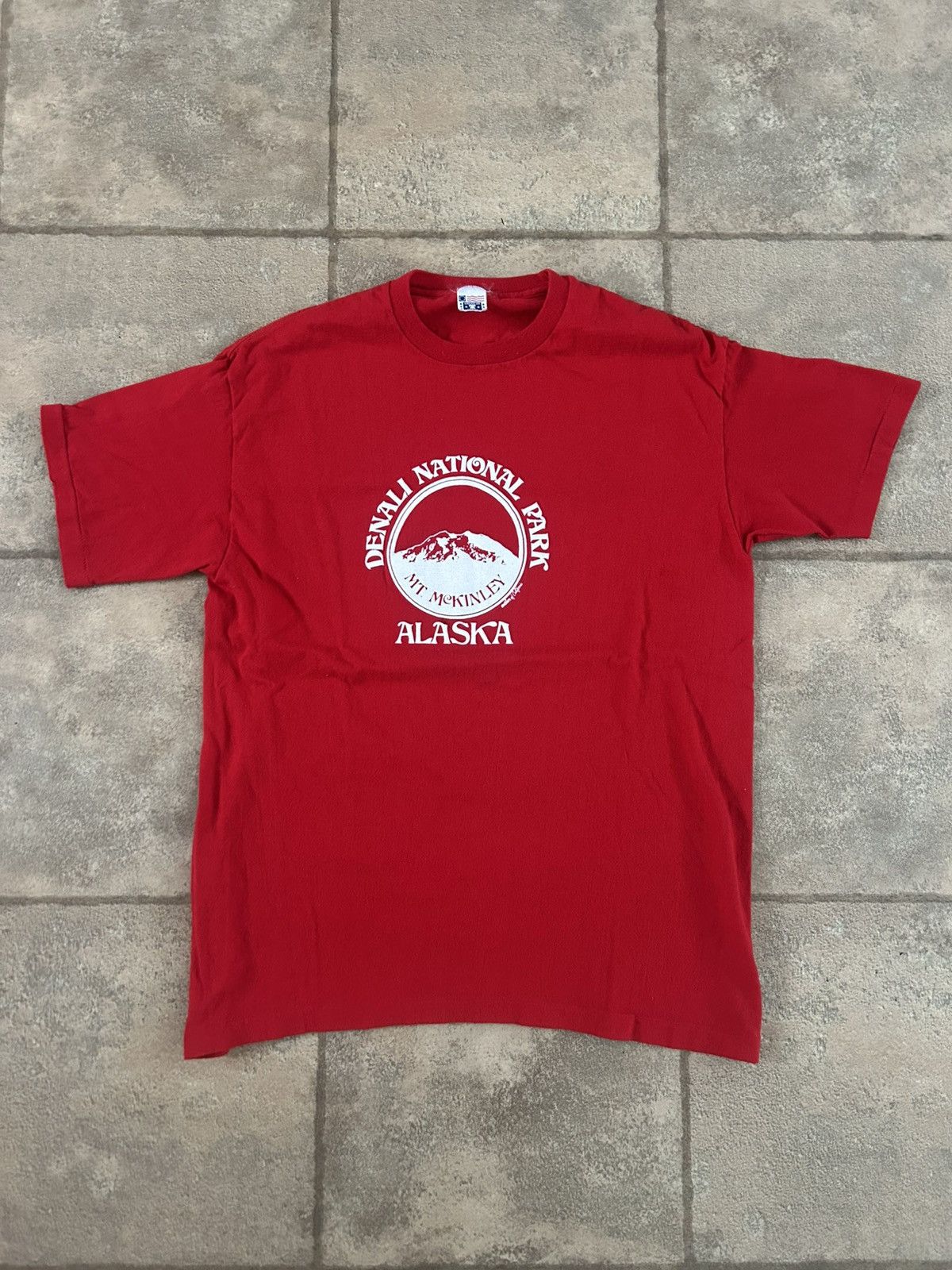 Vintage Vintage 1980s Denali National Park , Alaska tshirt Size US XL / EU 56 / 4 - 1 Thumbnail