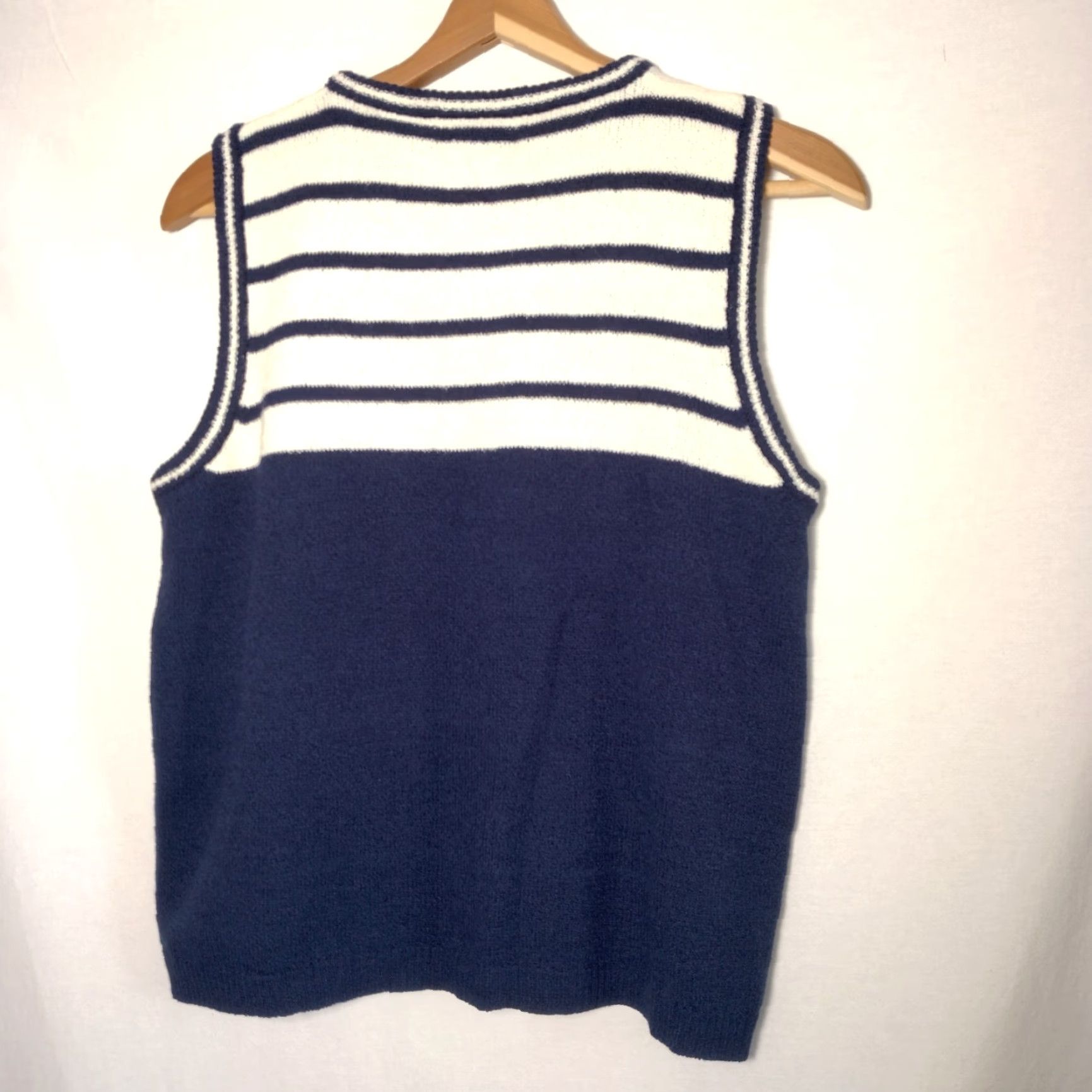Vintage VINTAGE White Stag Sweater Vest Vest Women L Blue White Striped Crew Neck Knit Academia Nautical Preppy 90s? (If 90s known) Mens/Womens? Size L / US 10 / IT 46 - 2 Thumbnail