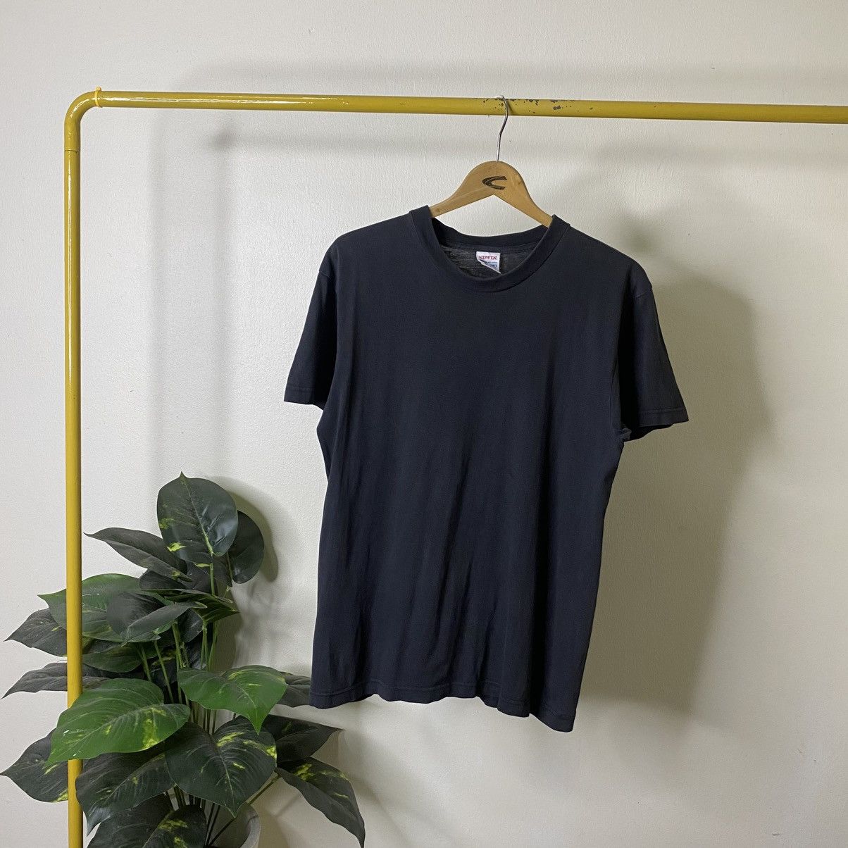Edwin Vintage 1990s Edwin Black Blank T Shirt Size US M / EU 48-50 / 2 - 1 Thumbnail