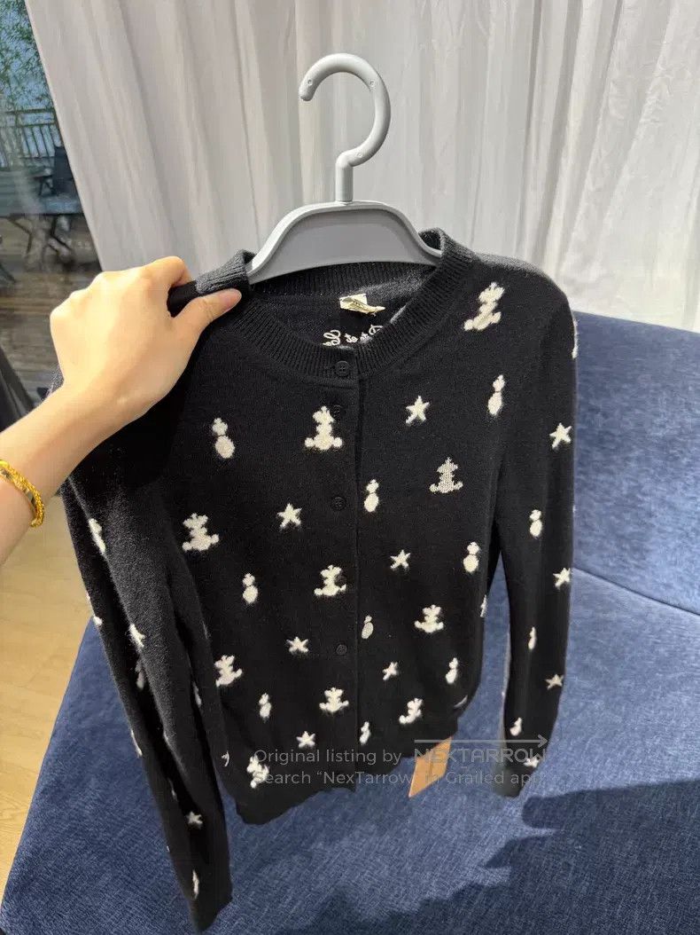 Hermes Hermes Full Print Embroidered Cashmere Sweater - Cashmere Size XS / US 0-2 / IT 36-38 - 1 Thumbnail