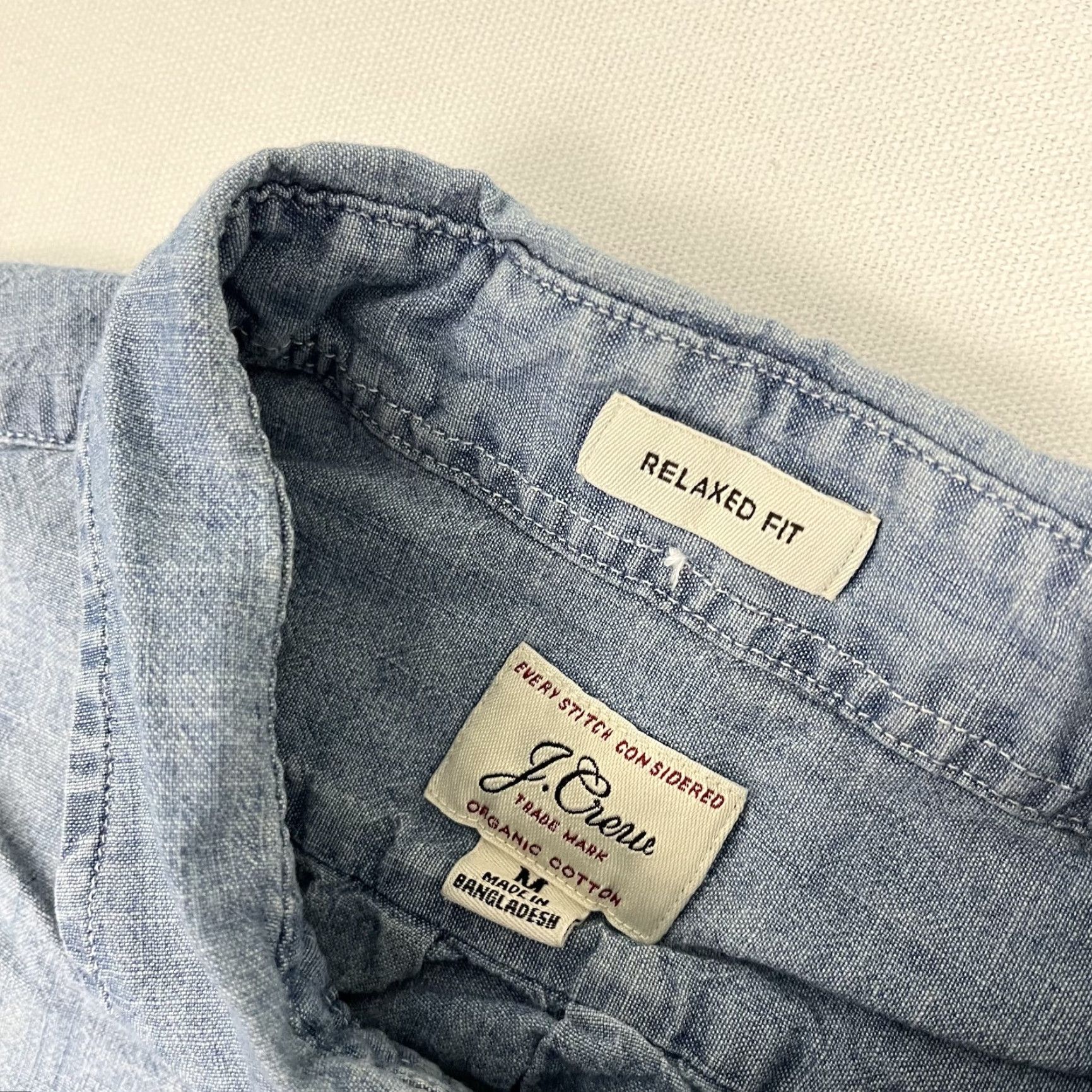 J.Crew J.CREW Shirt Mens M Blue Cotton Button-Up Solid Breathable Easy Care Pockets Business Casual Formal Travel Workwear Classic Outdoor Size US M / EU 48-50 / 2 - 2 Thumbnail