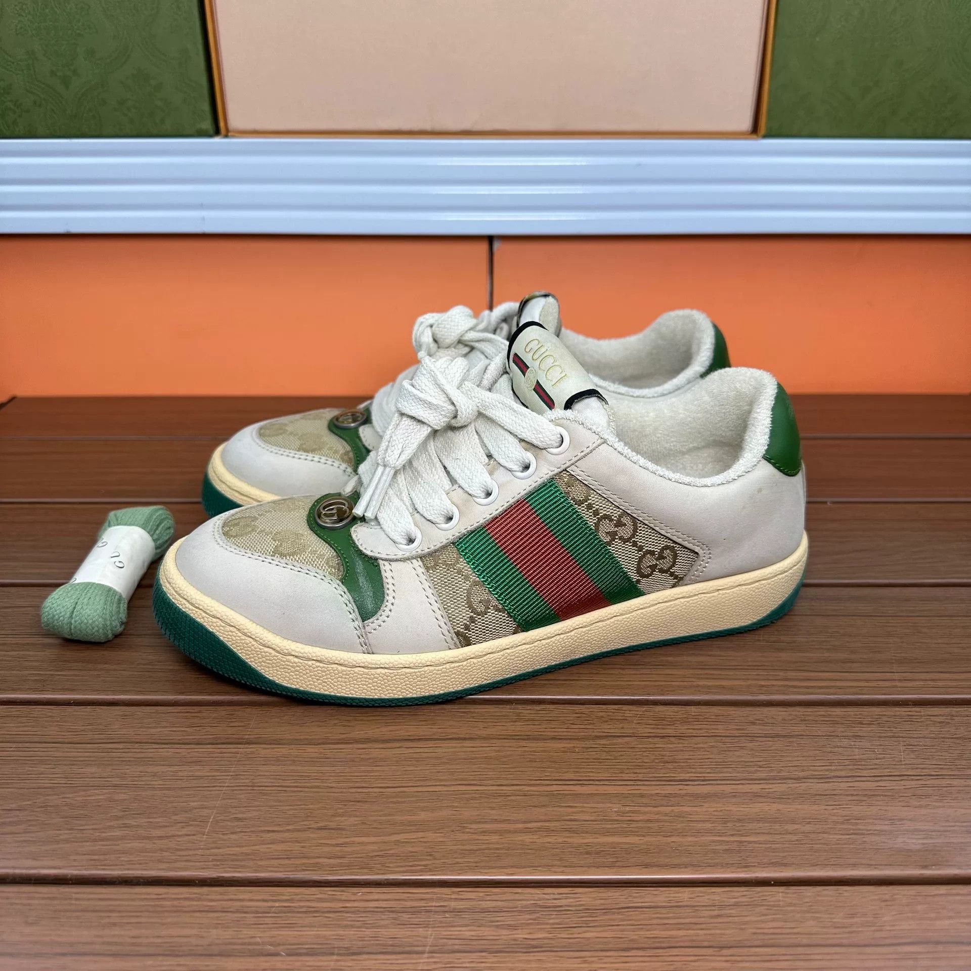Gucci Gucci Green Lowtop Sneakers it_34-5 Women Size US 4.5 / IT 34.5 - 1 Thumbnail