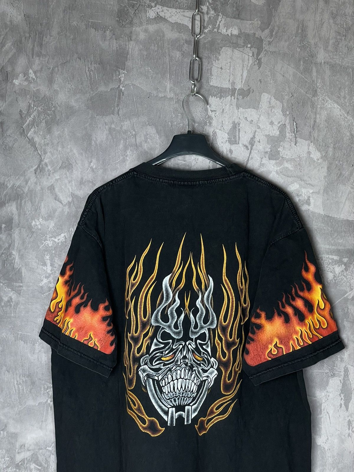 Band Tees 🎸 Iron Maiden Fire Vintage T-shirt Rock Tee Y2K Size US XL / EU 56 / 4 - 11 Thumbnail