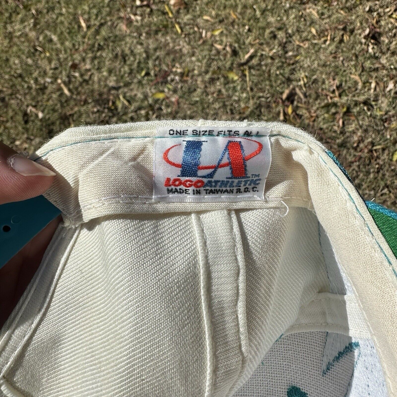 Logo Athletic × NBA × Vintage Vintage Charlotte Hornets Sharktooth Snapback Size ONE SIZE - 7 Thumbnail