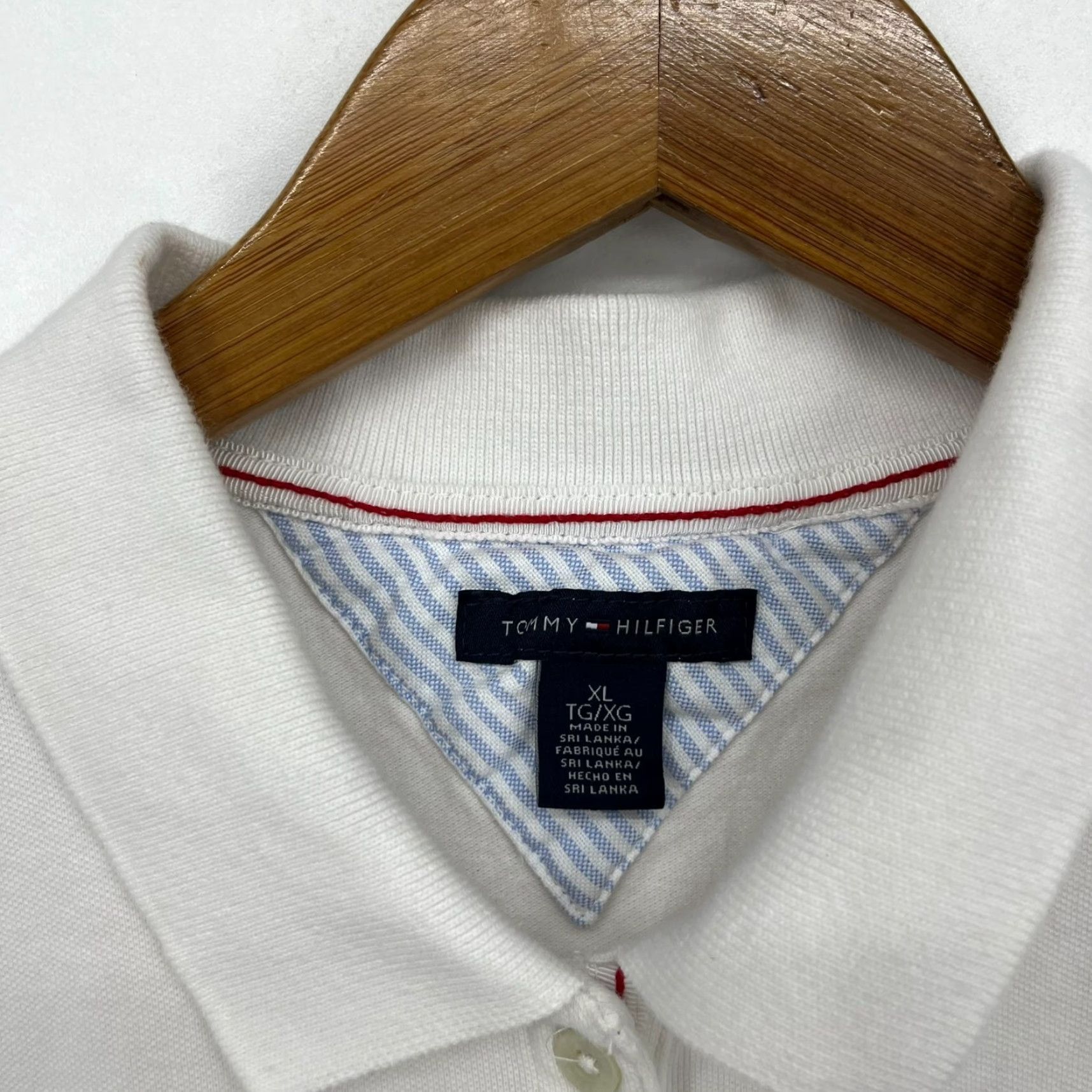 Tommy Hilfiger Tommy Hilfiger Polo Shirt Women's XL White Solid Cotton Blend Logo Button Collared Casual Times: 90s? (adjusted) Size XL / US 12-14 / IT 48-50 - 6 Thumbnail