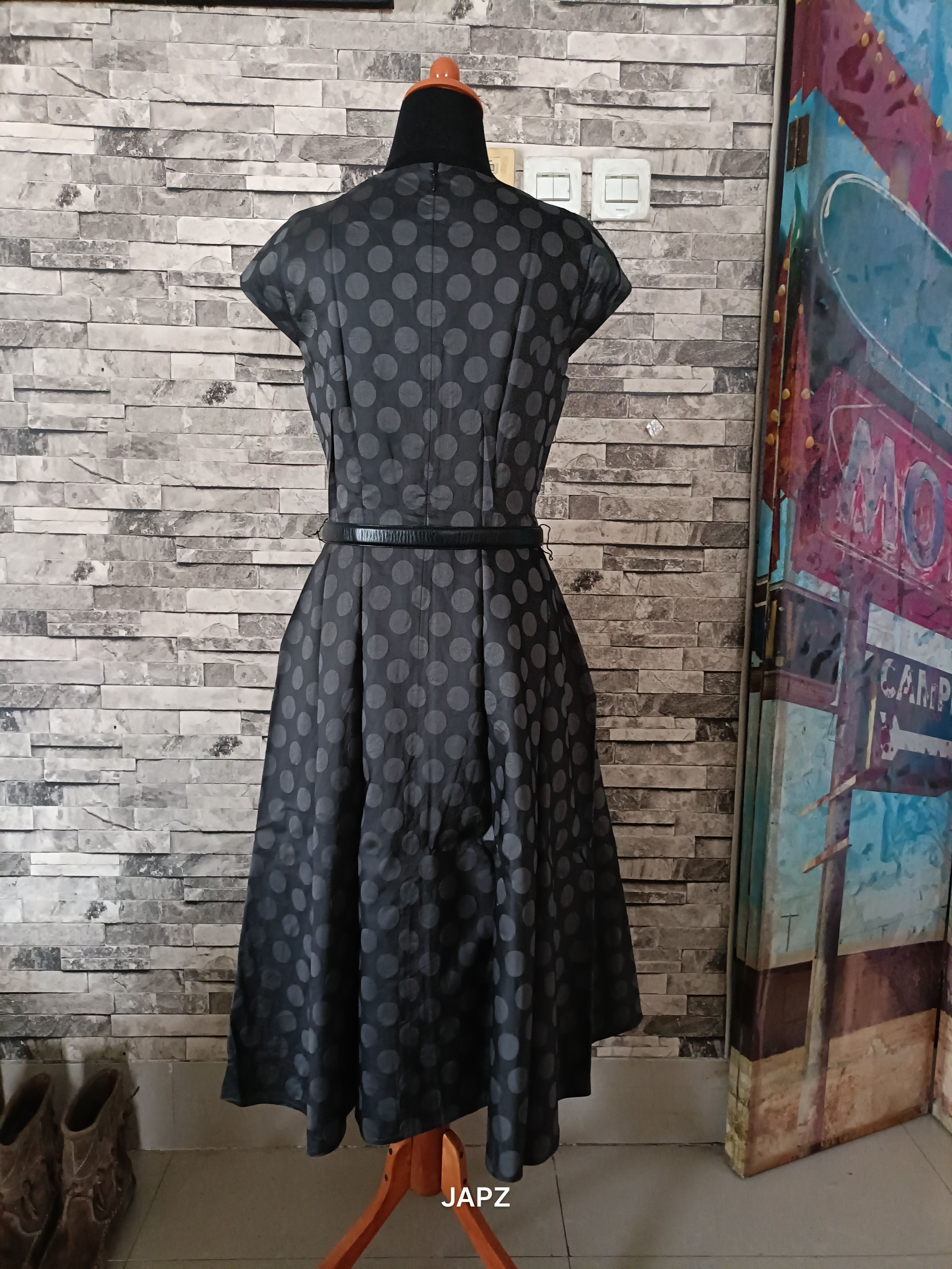 Japanese Brand Ined polkadot pleated midi dress Size L / US 10 / IT 46 - 7 Thumbnail