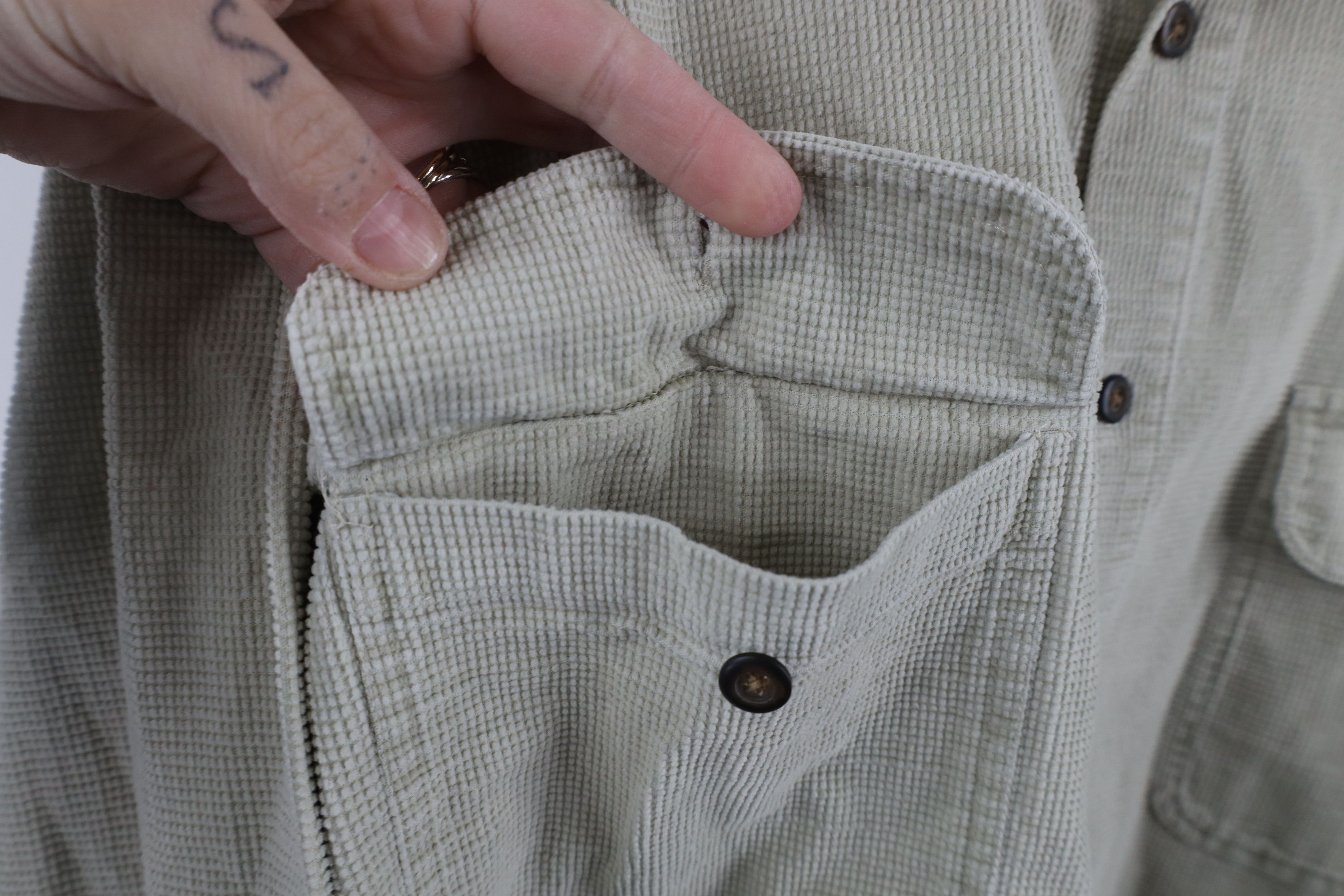 Vintage Vintage 90s Streetwear Corduroy Collared Button Shirt Beige Size US L / EU 52-54 / 3 - 5 Thumbnail