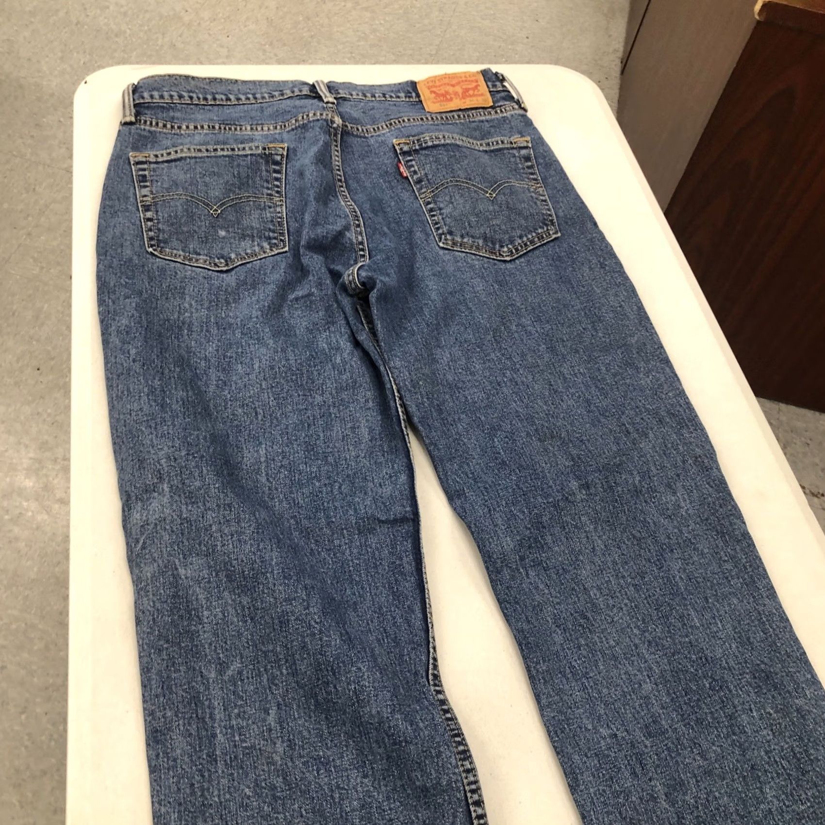 Levi's Levi's 514 Jeans Mens 34x29.5 Straight Regular Fit Medium Wash Blue Cotton Denim 5-Pocket Zip Closure Stretch Size US 34 / EU 50 - 3 Thumbnail