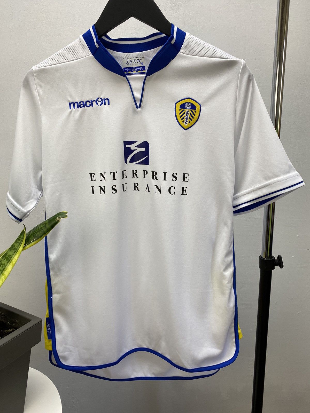 Macron × Vintage Leeds United 2013 2014 Home Soccer Jersey Size US S / EU 44-46 / 1 - 20 Thumbnail