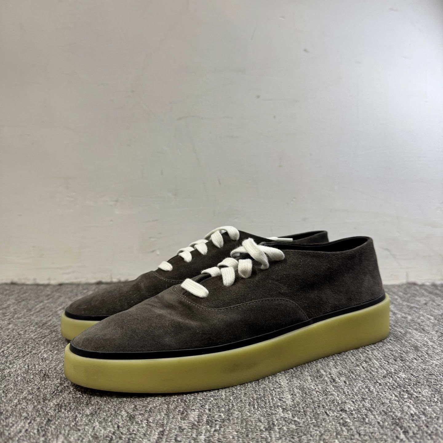 Fear of God Black Low-Top Sneakers with Yellow Sole Size 9. Size US 9 / EU 42 - 1 Thumbnail