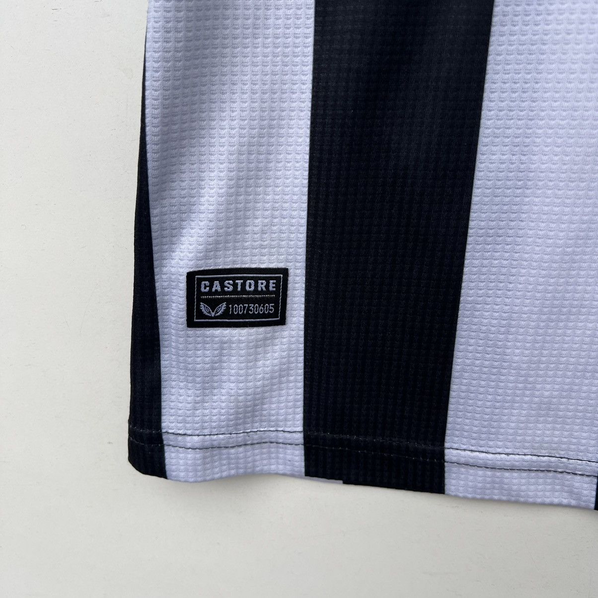 Castore Newcastle soccer jersey football t shirt Bruno G 39 Size US S / EU 44-46 / 1 - 5 Thumbnail
