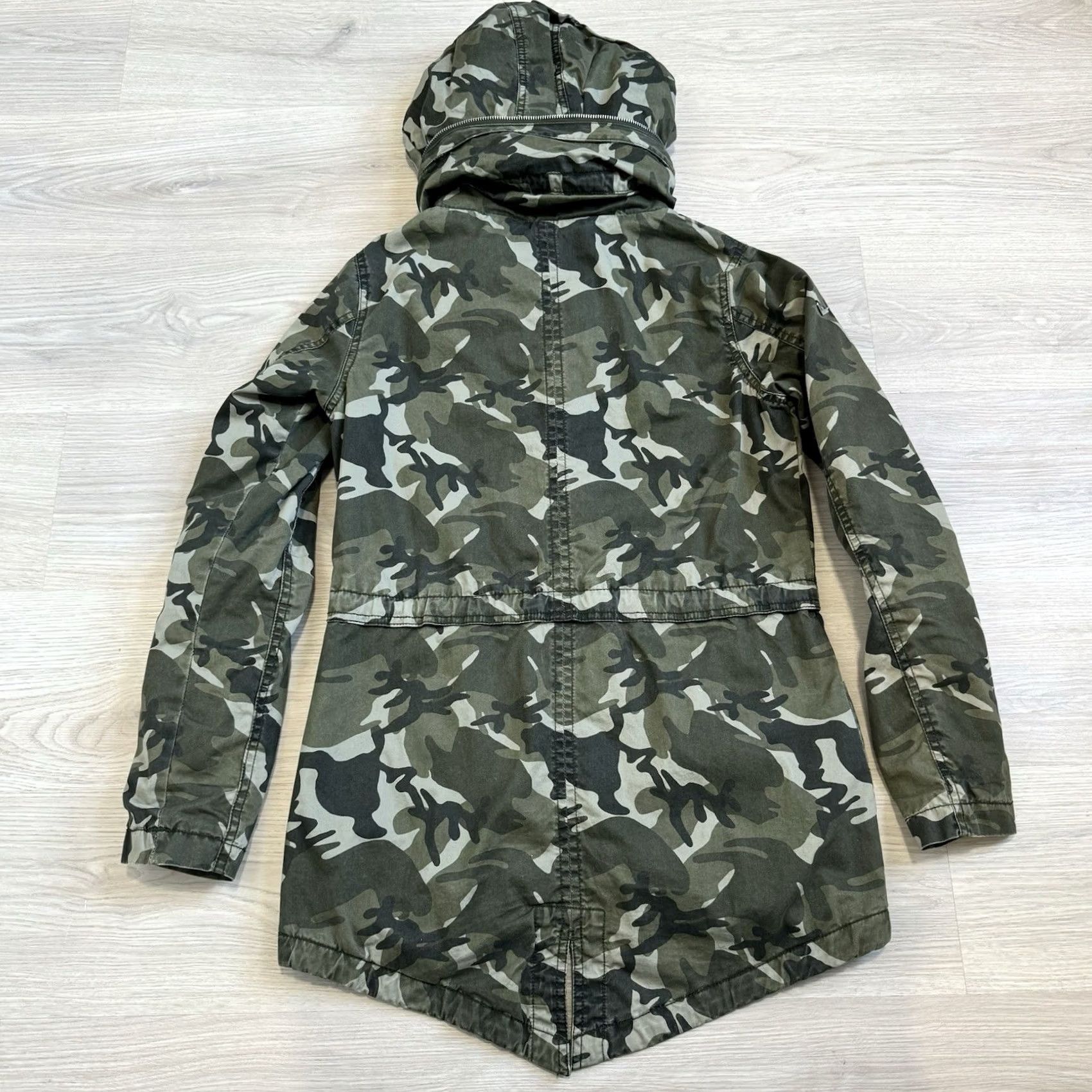 Superdry SUPERDRY Parka Jacket Women’s XS Hooded Camouflage Military Rookie Long Sleeve Zip Coat Regular Fit Century/90s Style Size XS / US 0-2 / IT 36-38 - 6 Thumbnail
