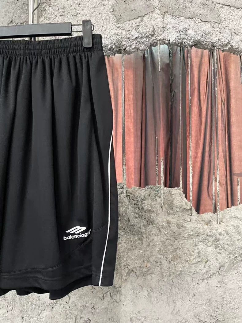 Balenciaga Balenciaga size xxs 3 B Sports Manchester United Soccer Em Size US 28 / EU 44 - 4 Thumbnail