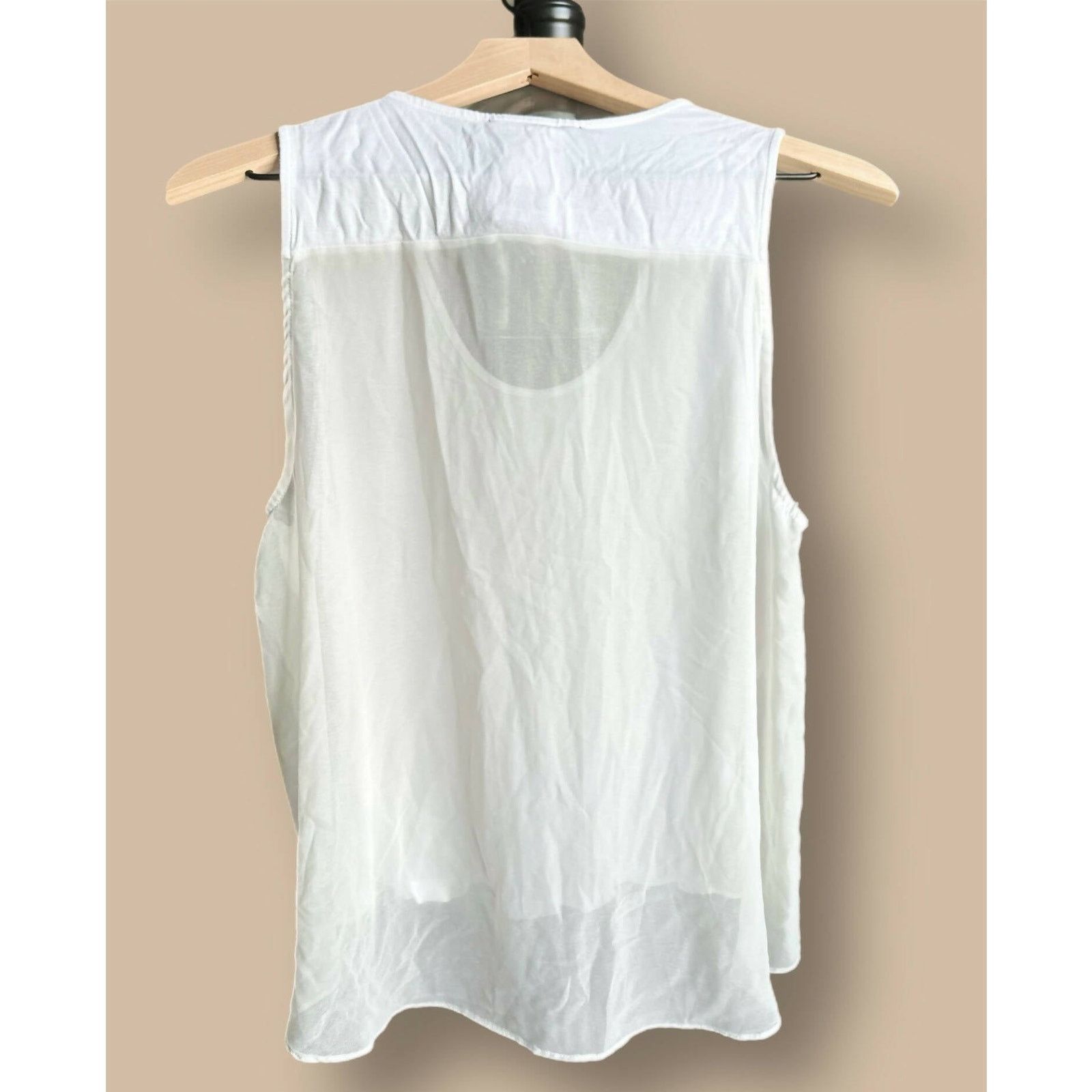 Bcbgmaxazria BCBG Maxazria White High Low Sheer Sleeveless Top Sz M Size M / US 6-8 / IT 42-44 - 3 Thumbnail