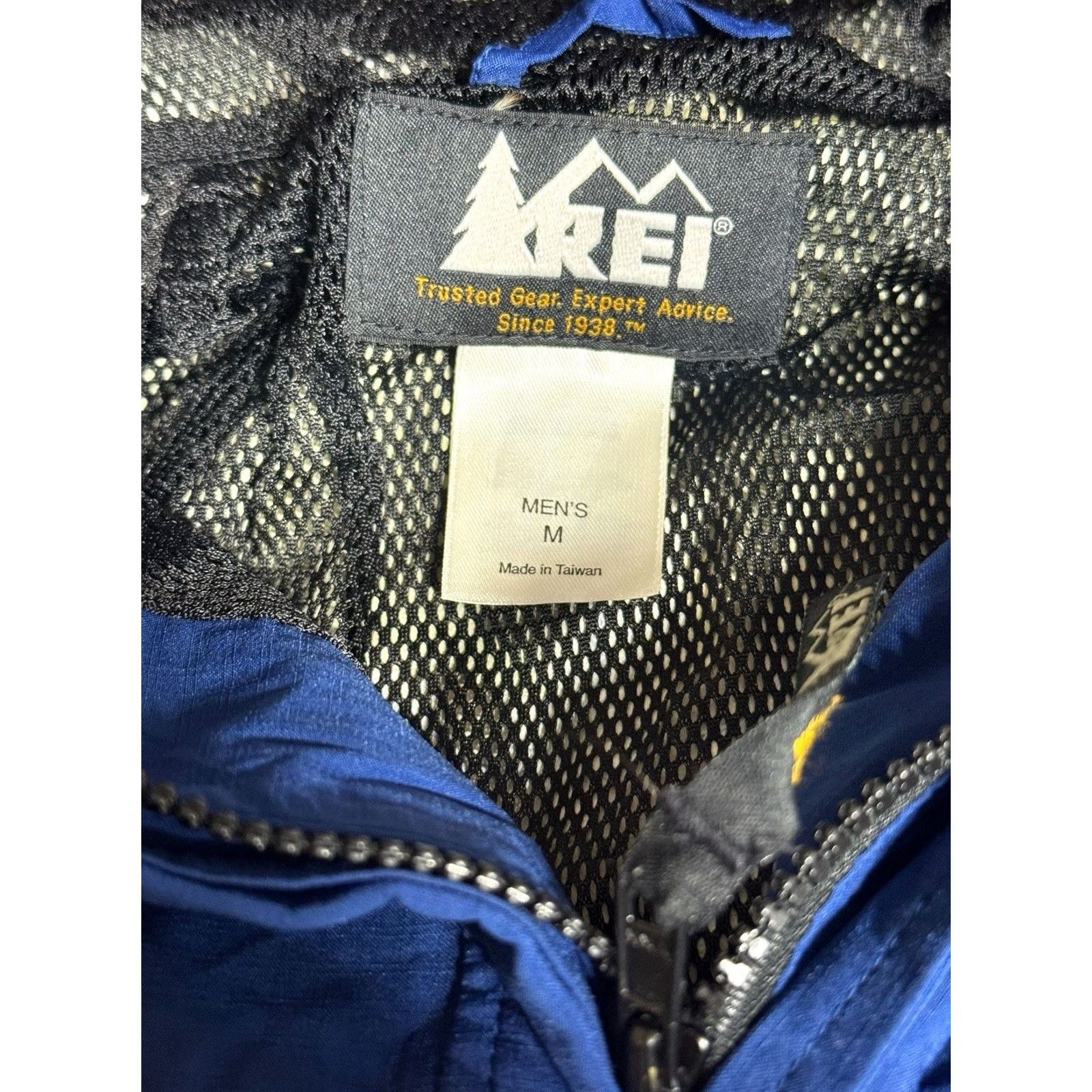 Vintage VINTAGE REI Gore-Tex Jacket Mens M Blue Zip Front Hooded Full Zip Wet Weather Rain Jacket Size US M / EU 48-50 / 2 - 5 Thumbnail
