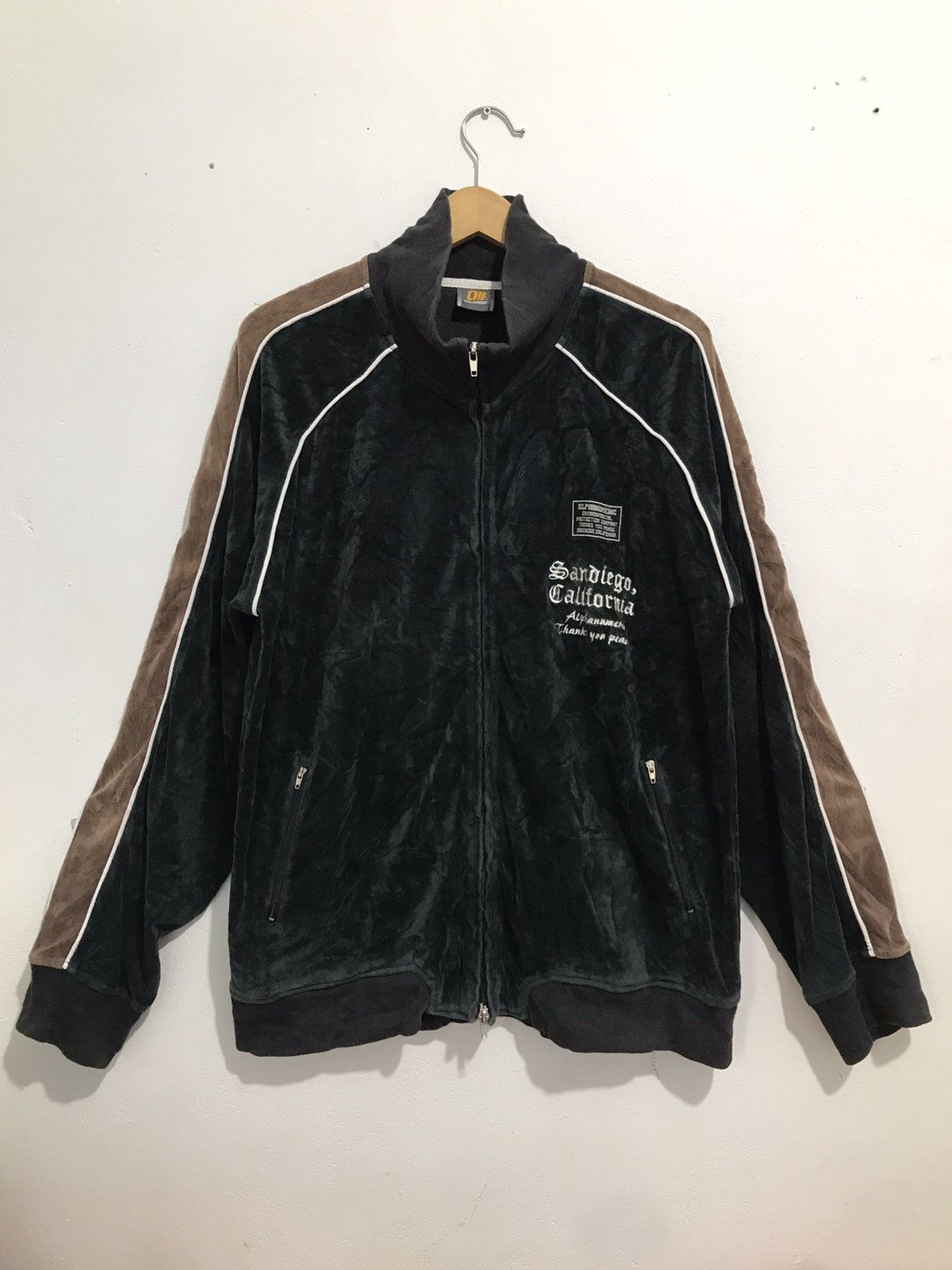 Alphanumeric Luxury Velvet Jacket Sukajan Style Alphanumeric Size US L / EU 52-54 / 3 - 1 Thumbnail